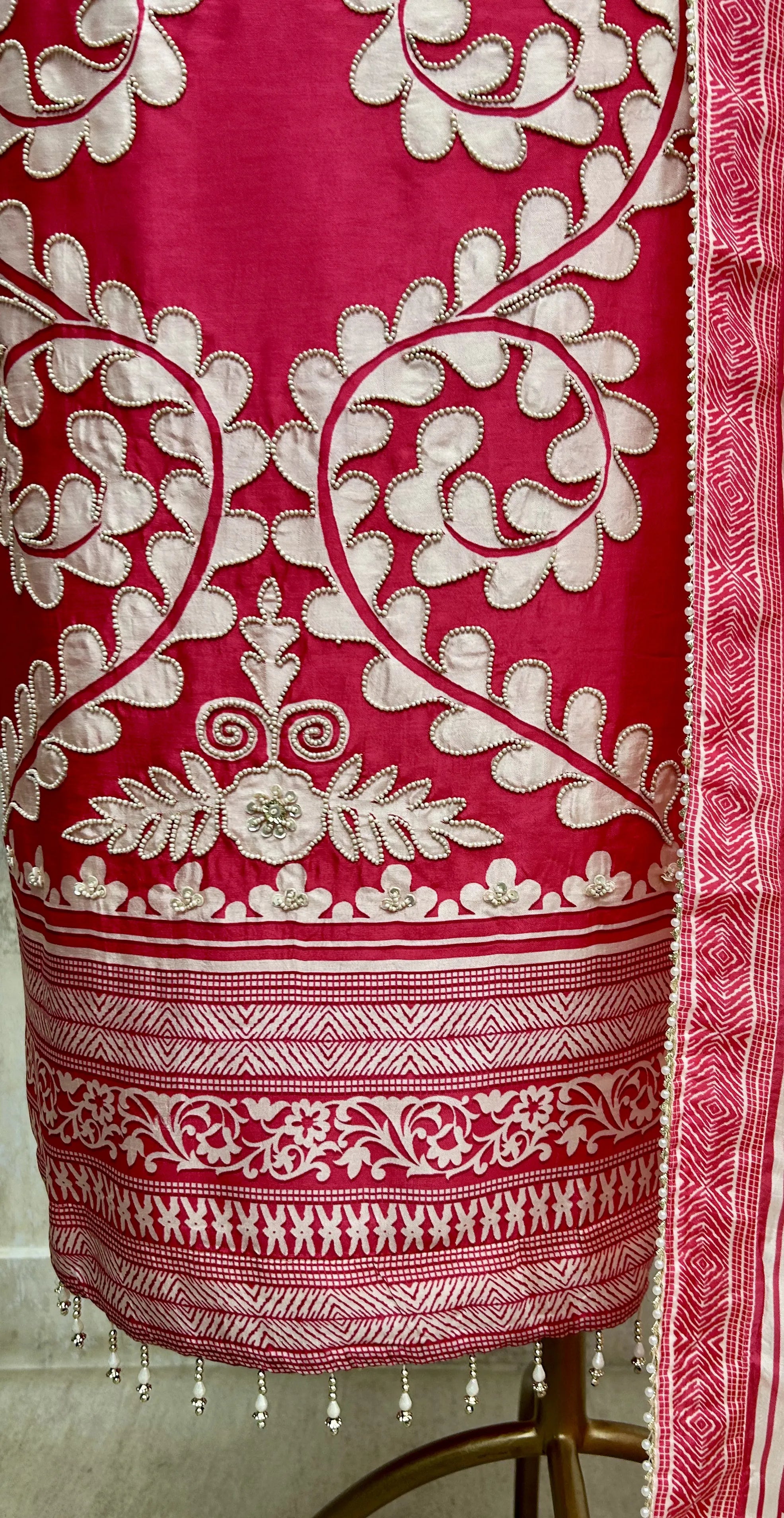 Russian Crepe Unstitched Suit Set With Russian Crepe Dupatta