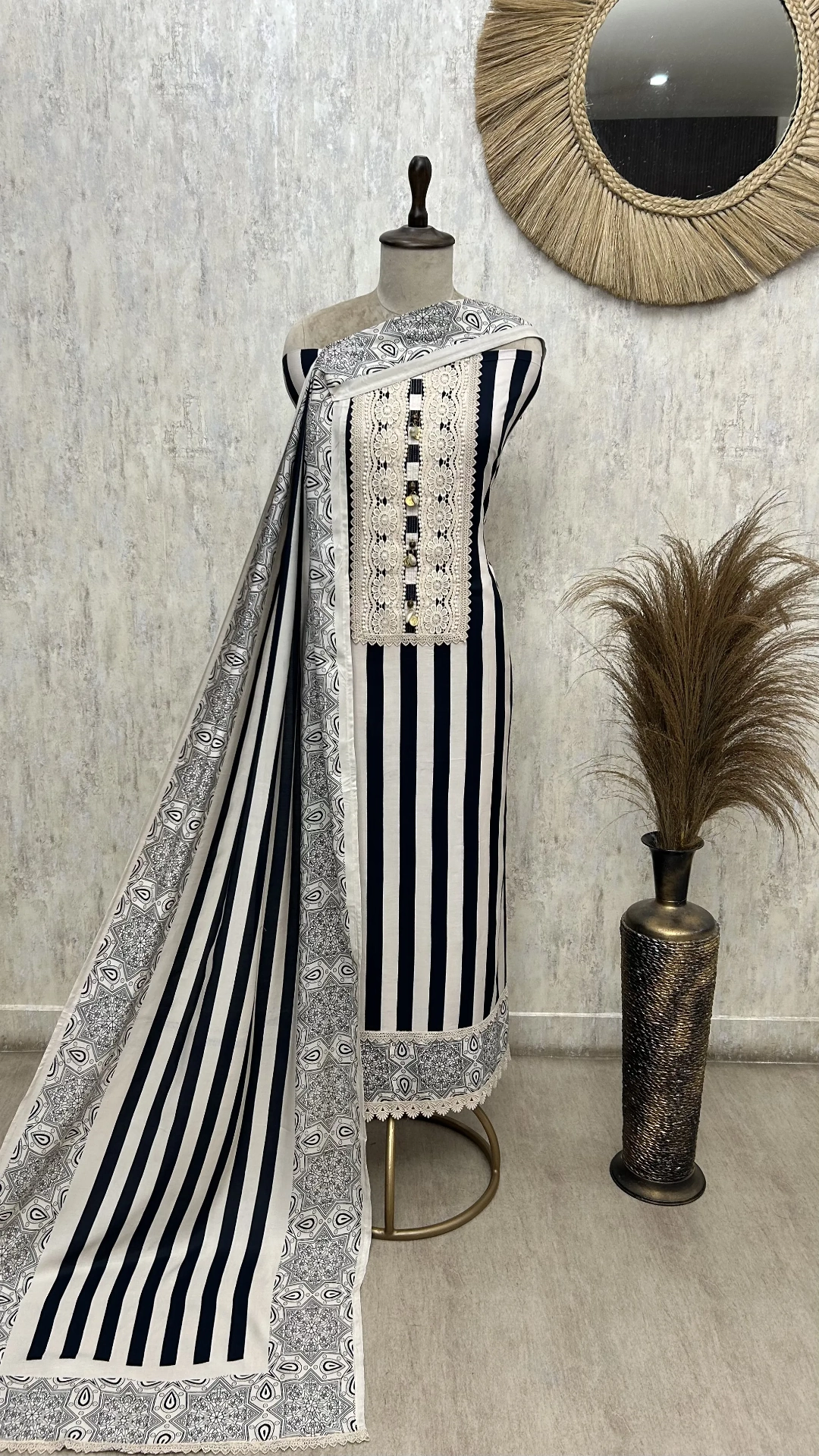 Elegant Muslin Unstitched suit