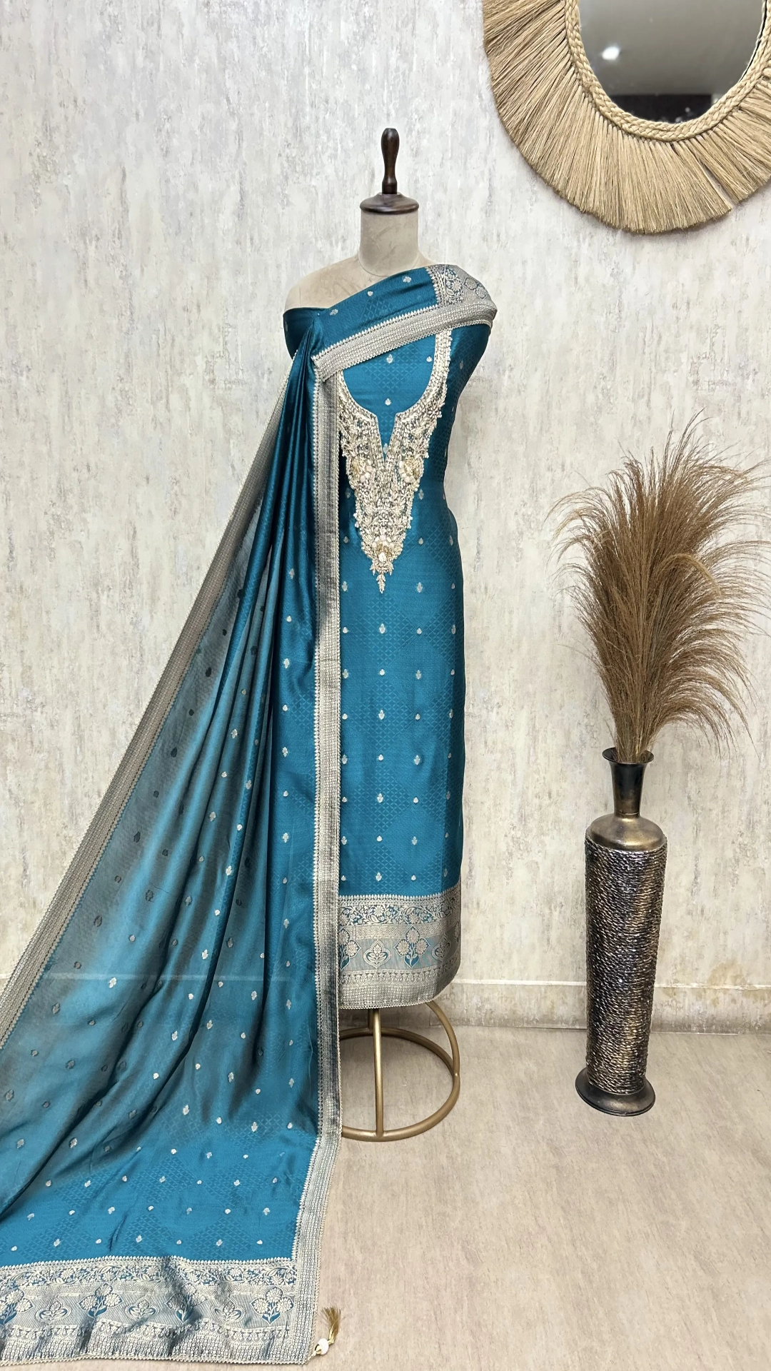 Exquisite Kanjivaram Silk Unstitched Suit