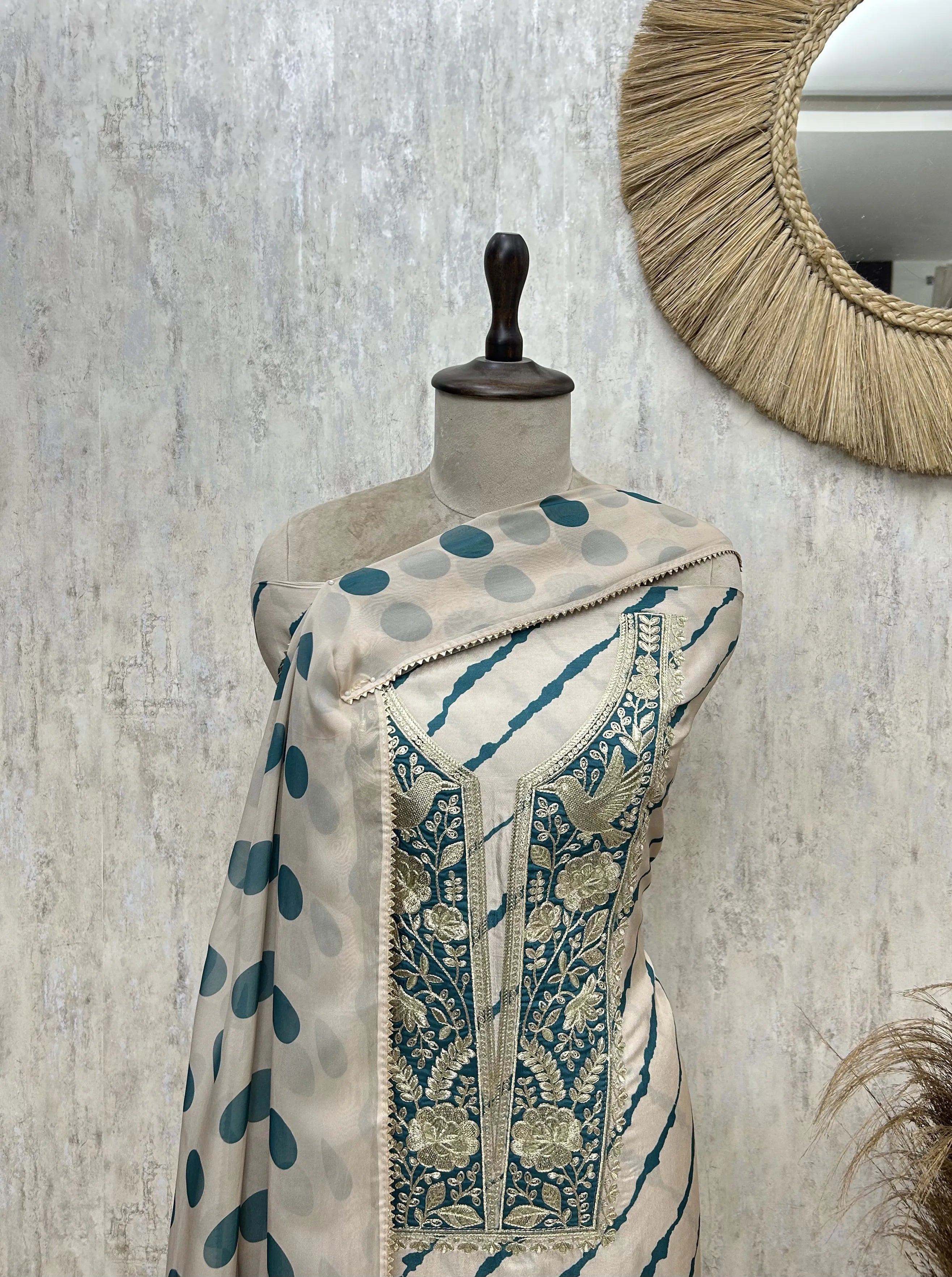 Chic Embroidered Drape Russian Crepe Unstitched Suit