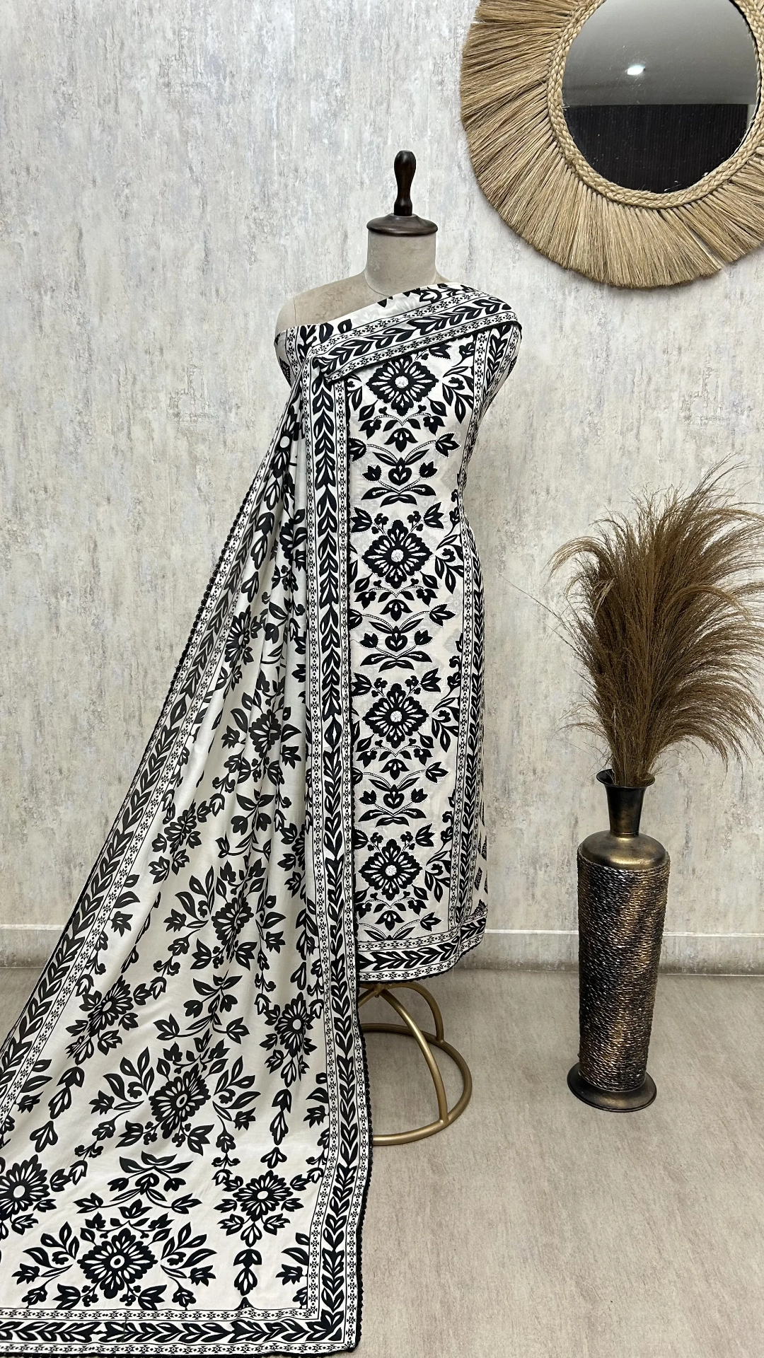 Floral Elegance Muslin Unstitched suit