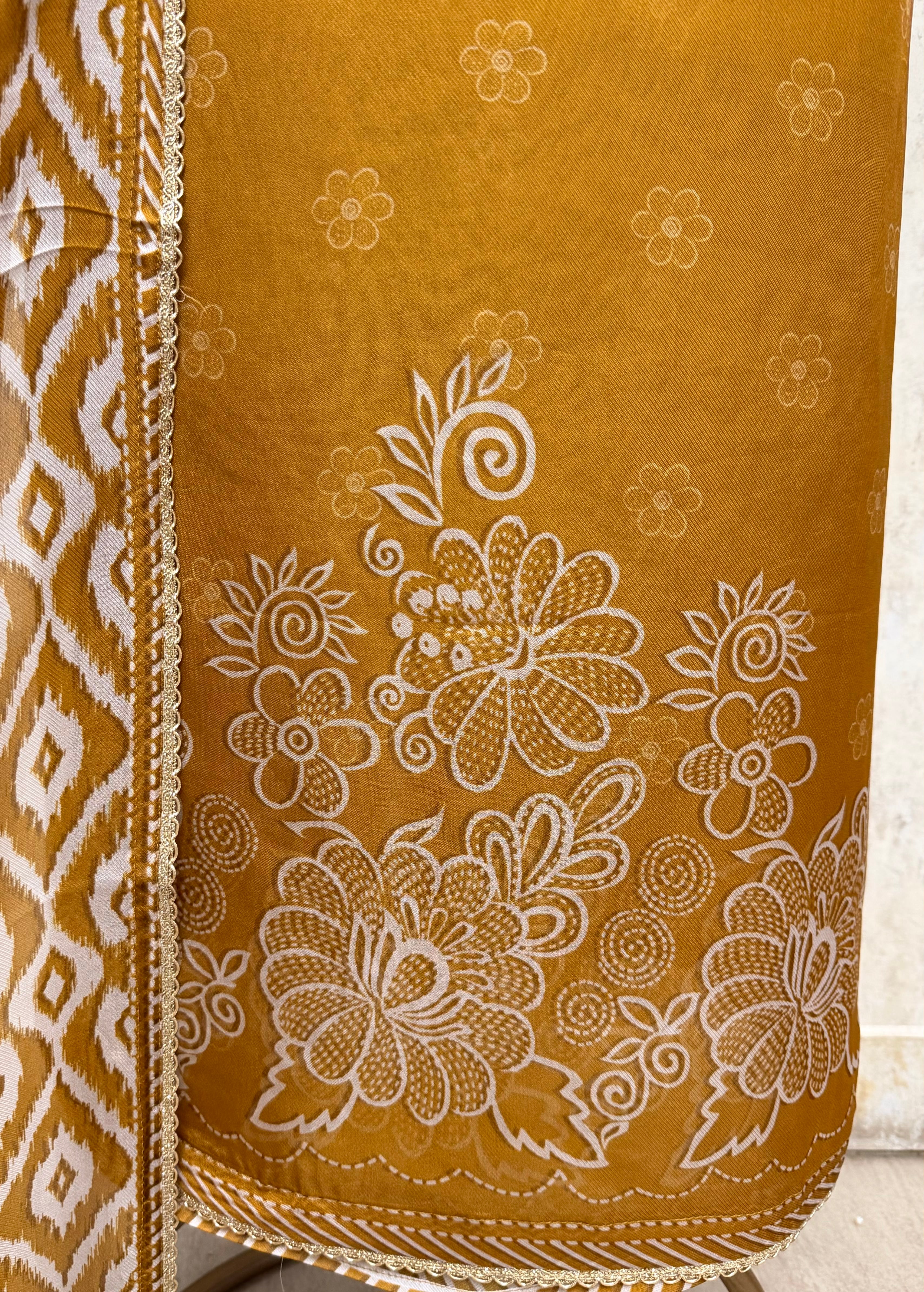 Viraasat-Weave Twill Organza Unstitched Suit