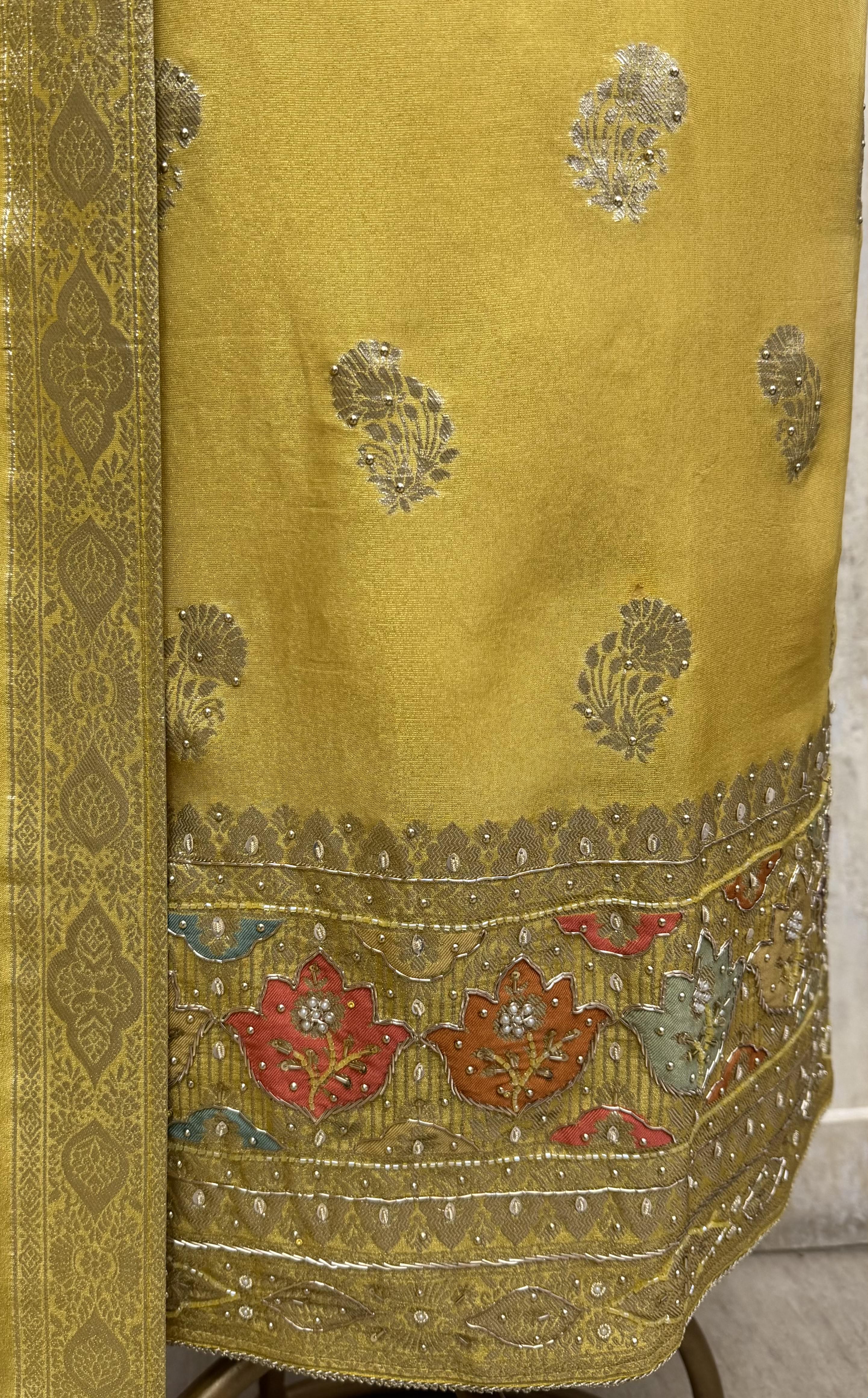 Tissue Exquisite Ensemble Unstitched Suits