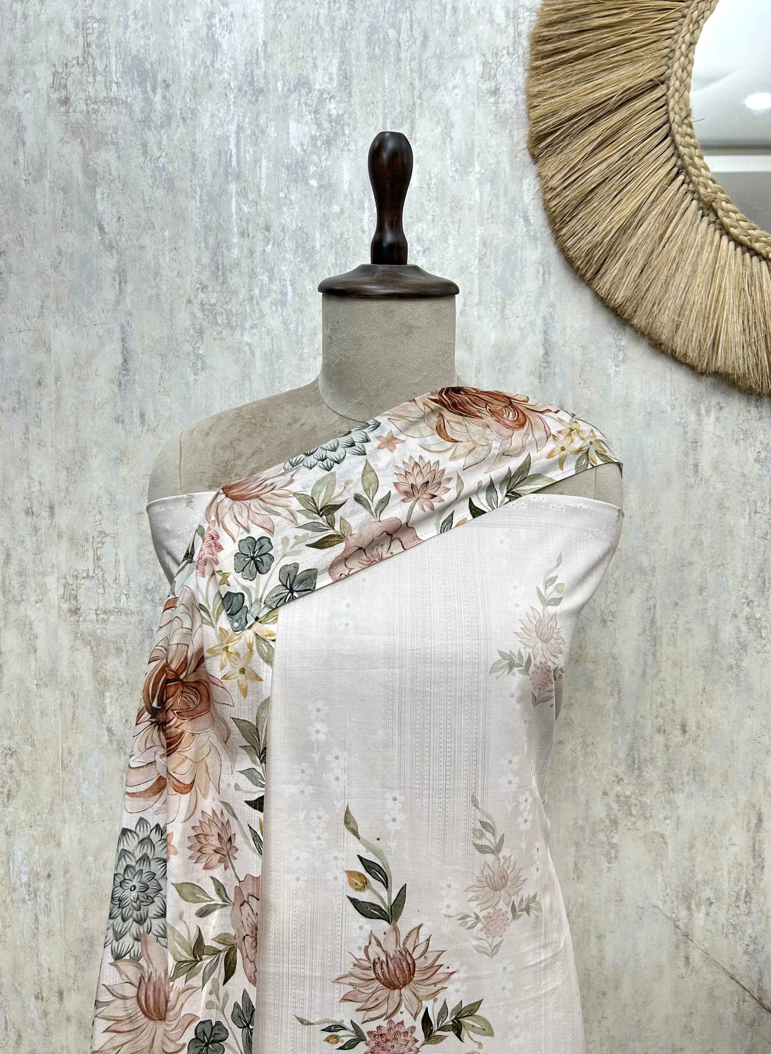 Soft Floral Elegance mul cotton Unstitched suit