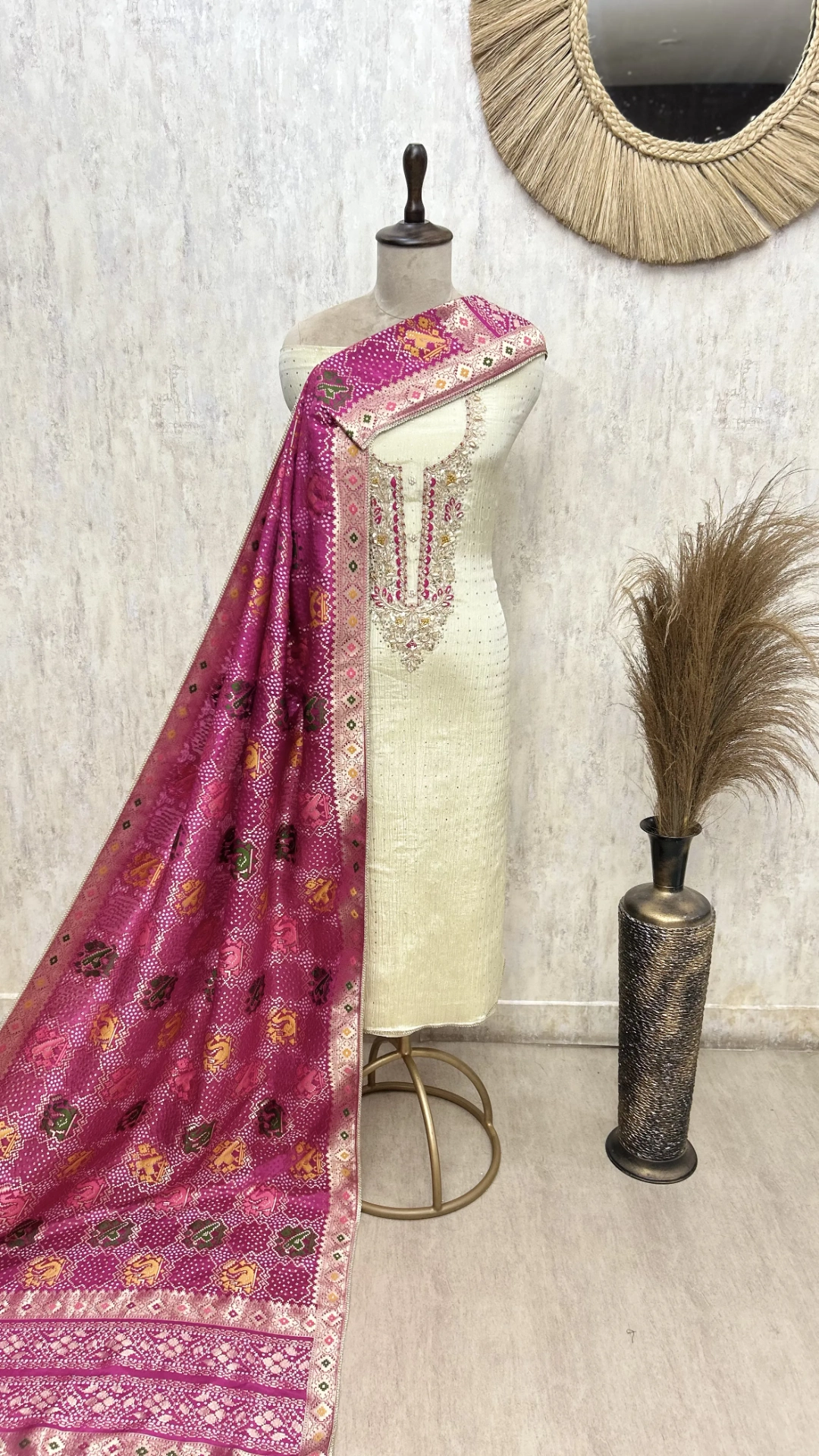 Exquisite Crush Tissue Unstitched Suits
