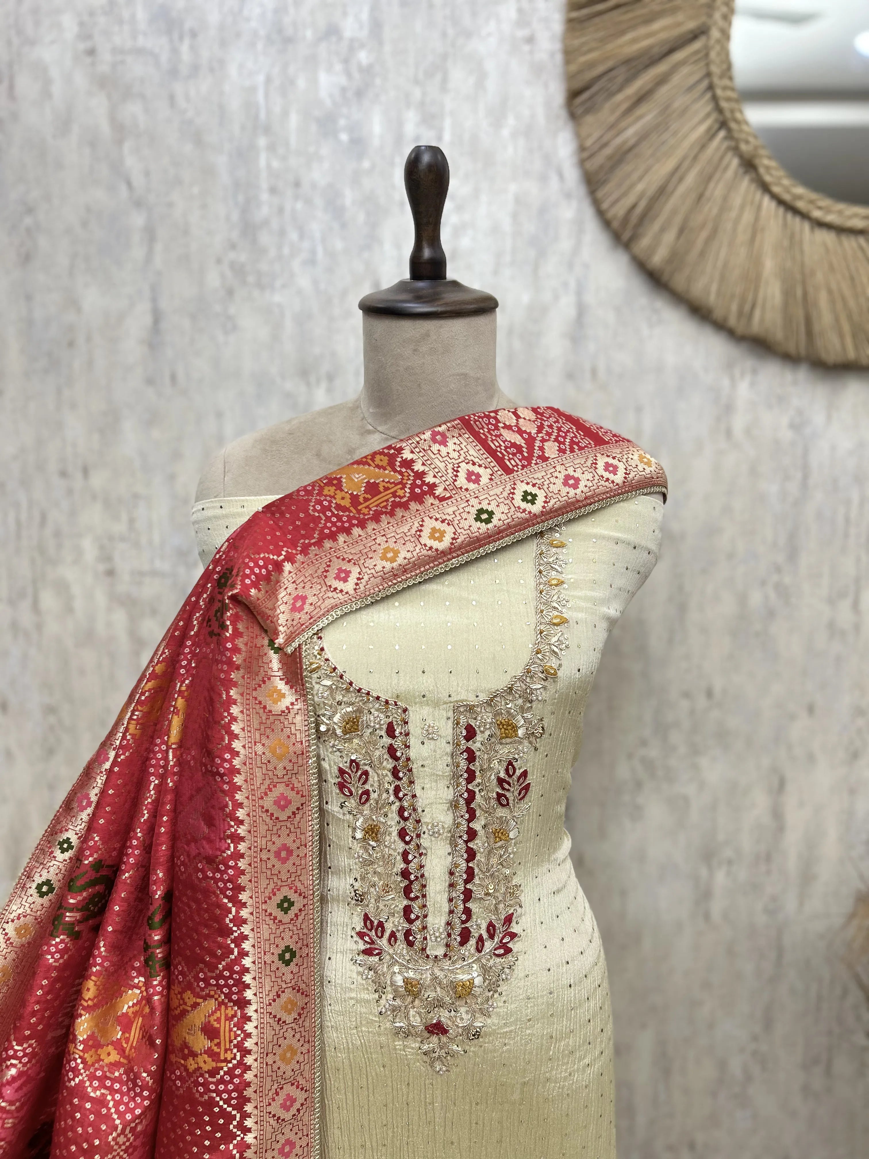 Exquisite Crush Tissue Unstitched Suits