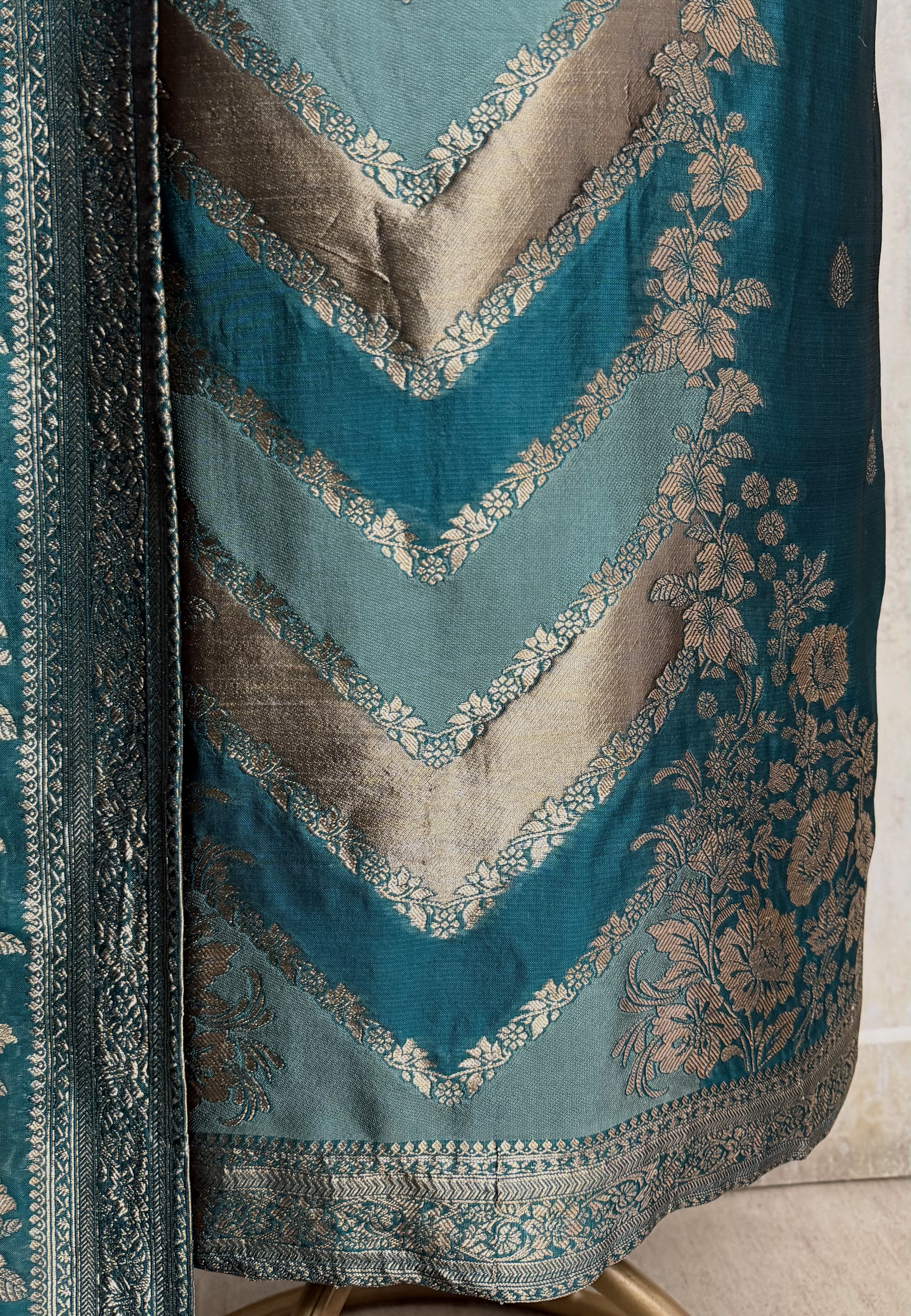Aureate Kanjivaram  Silk Unstitched Suits