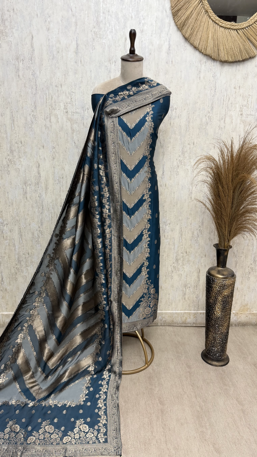 Aureate Kanjivaram  Silk Unstitched Suits