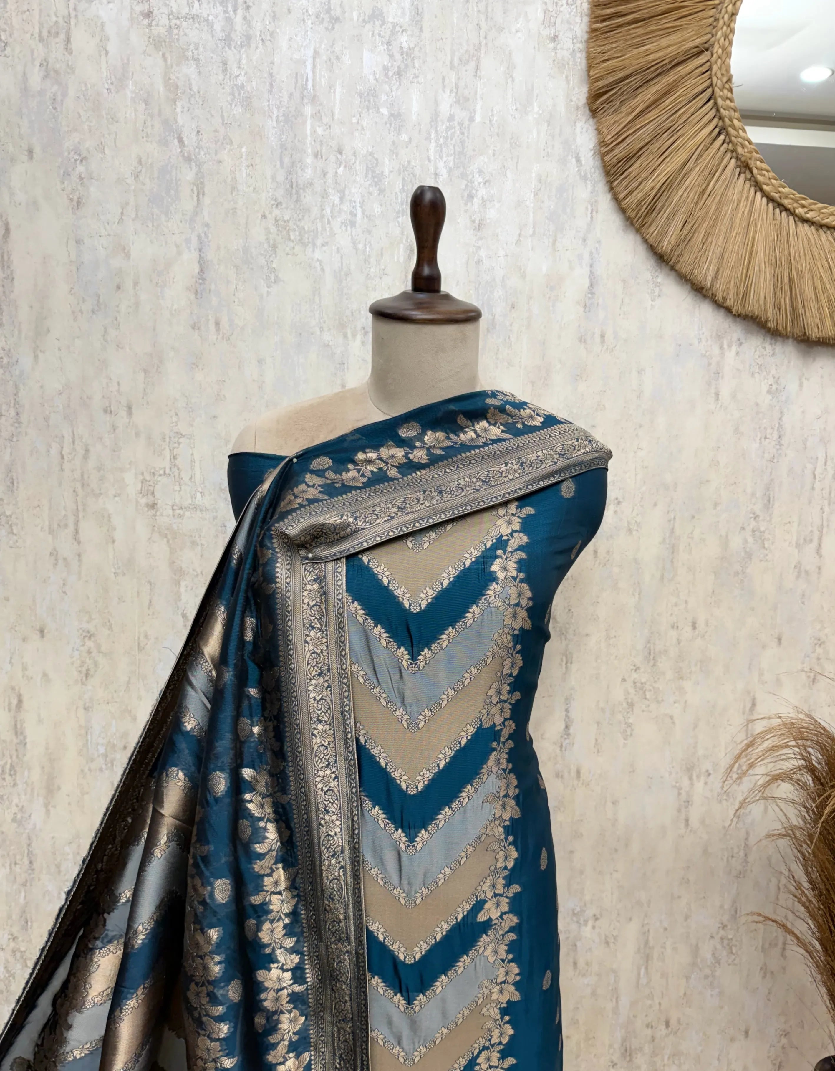 Aureate Kanjivaram  Silk Unstitched Suits