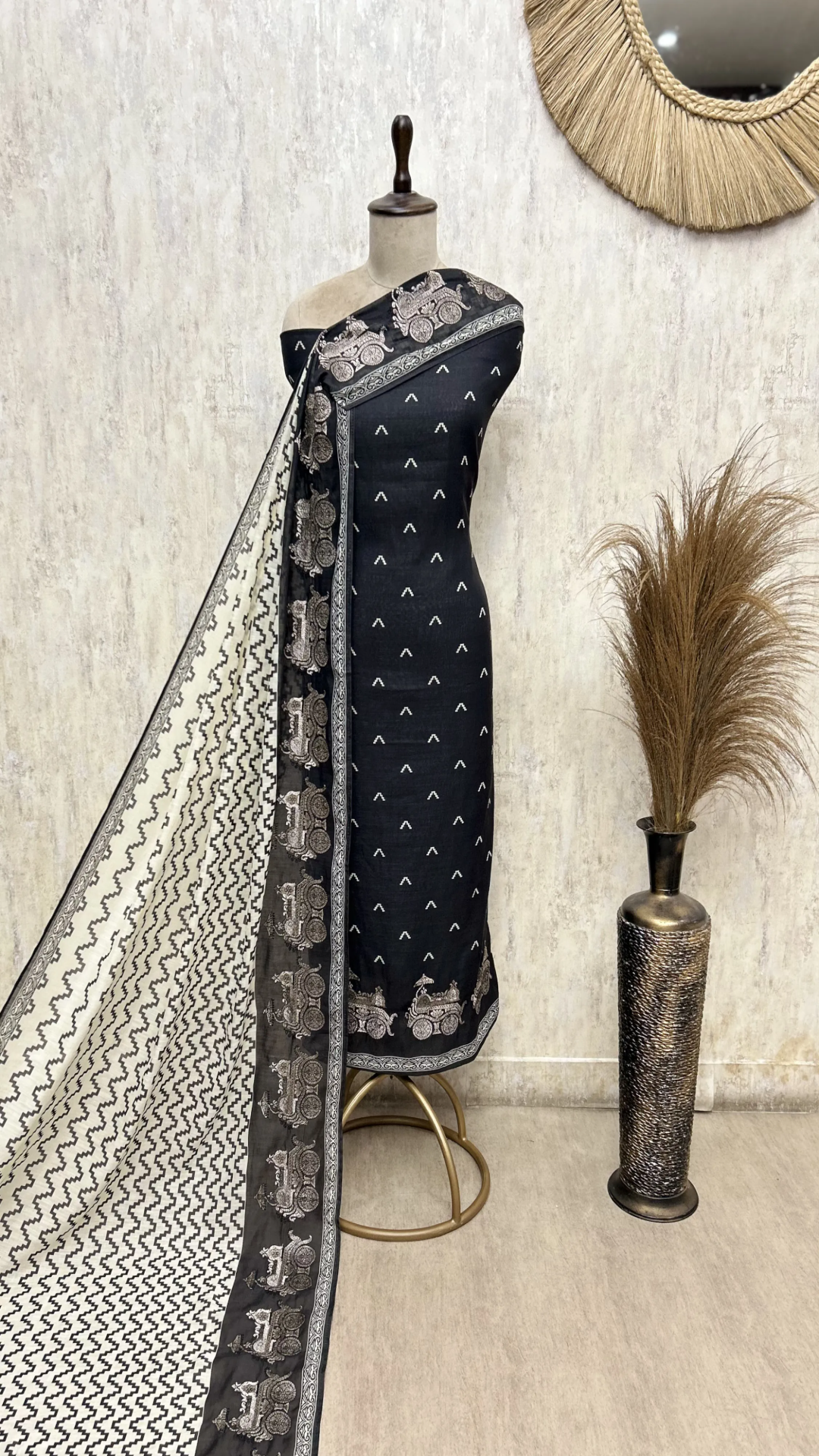 Monochrome Muse Linen Unstitched Suits