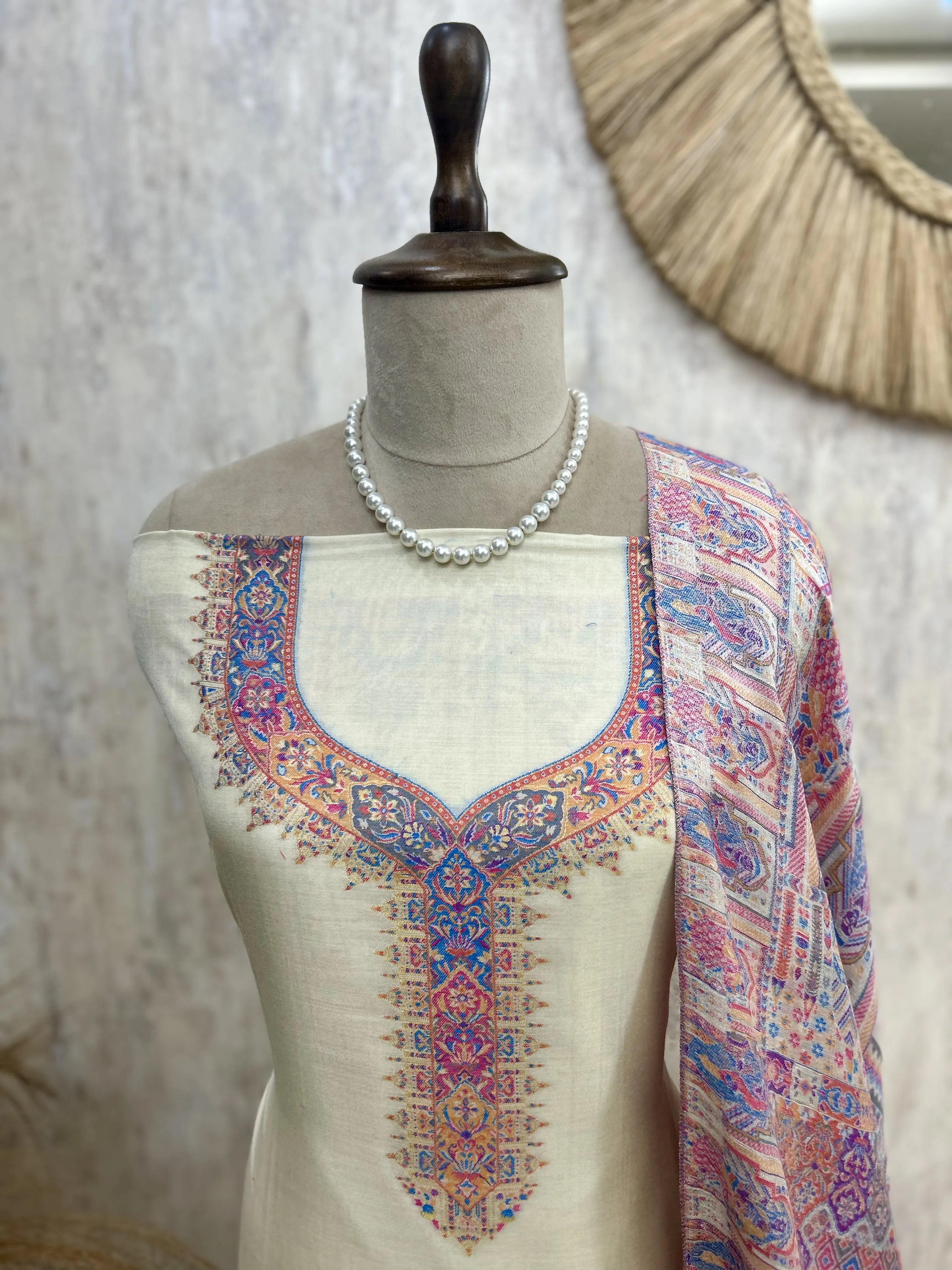 Kani Weaving Silk Unstitched Suit
