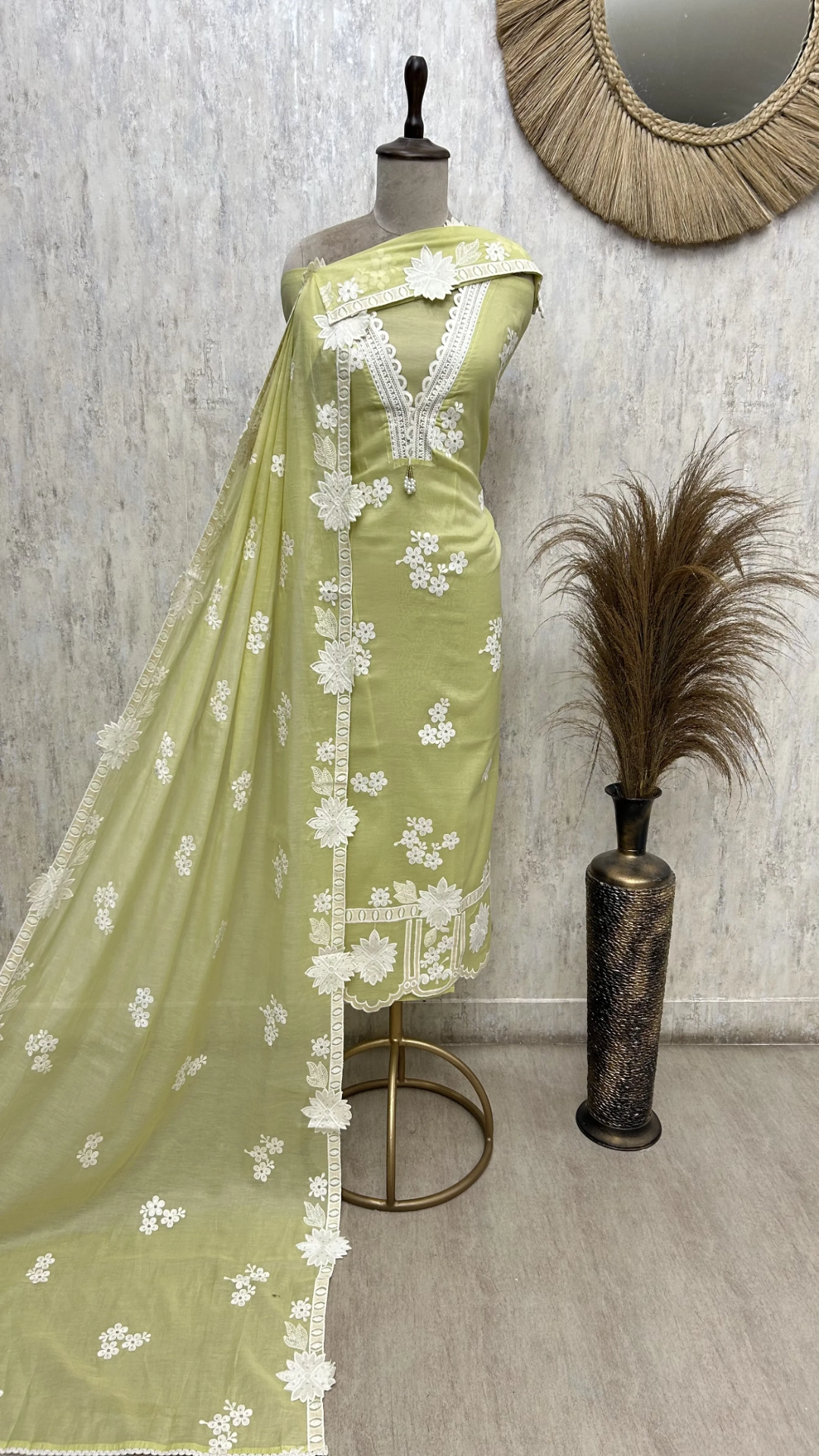 Elegant Mul chanderi Unstitched Suit