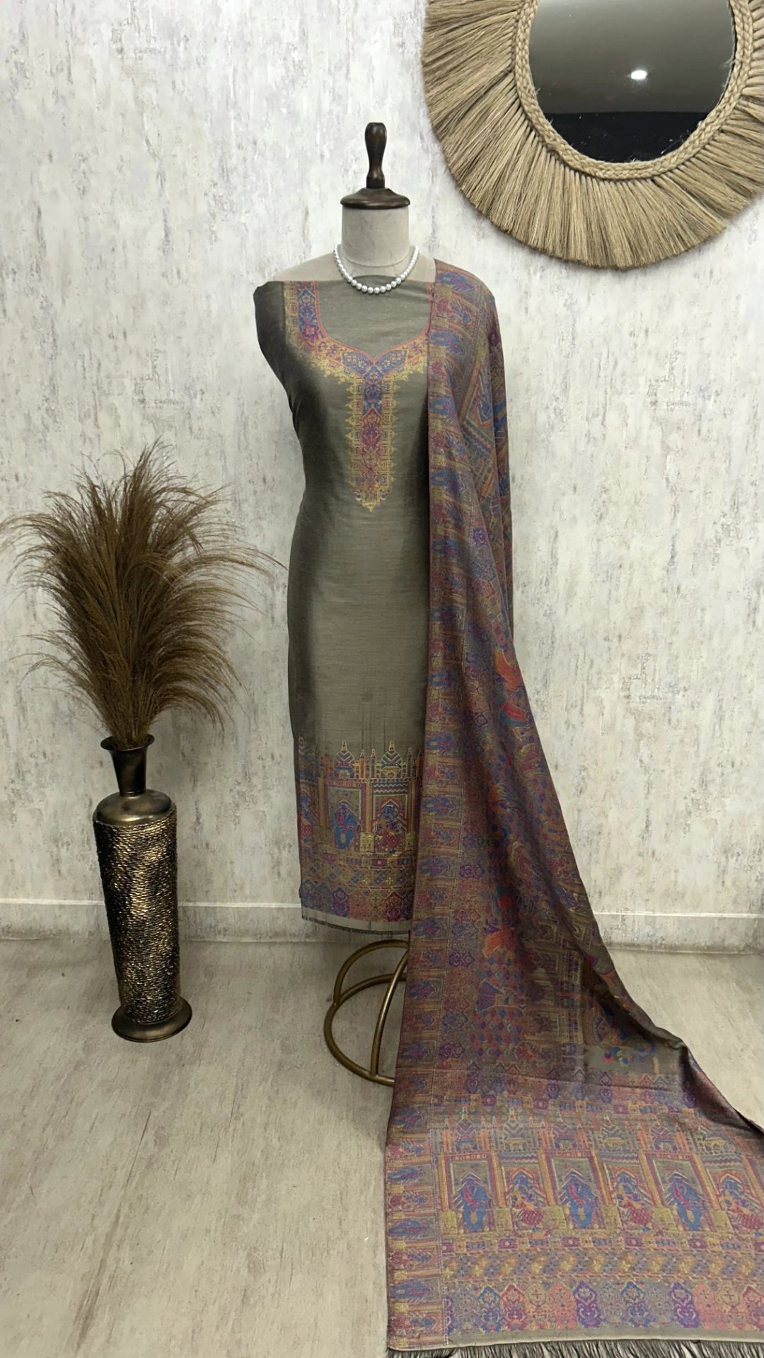 Kani Weaving Silk Unstitched Suit