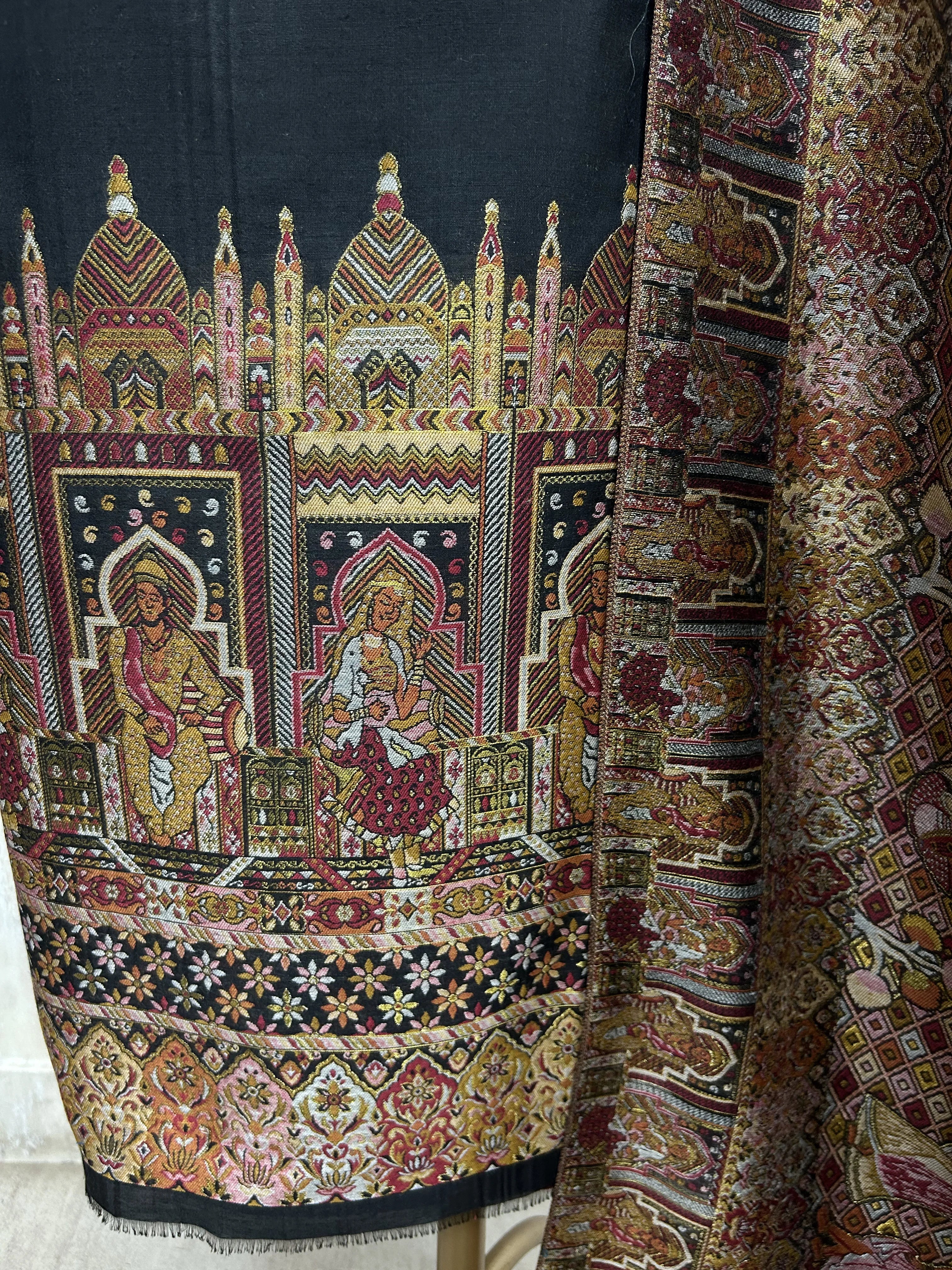 Kani Weaving Silk Unstitched Suit