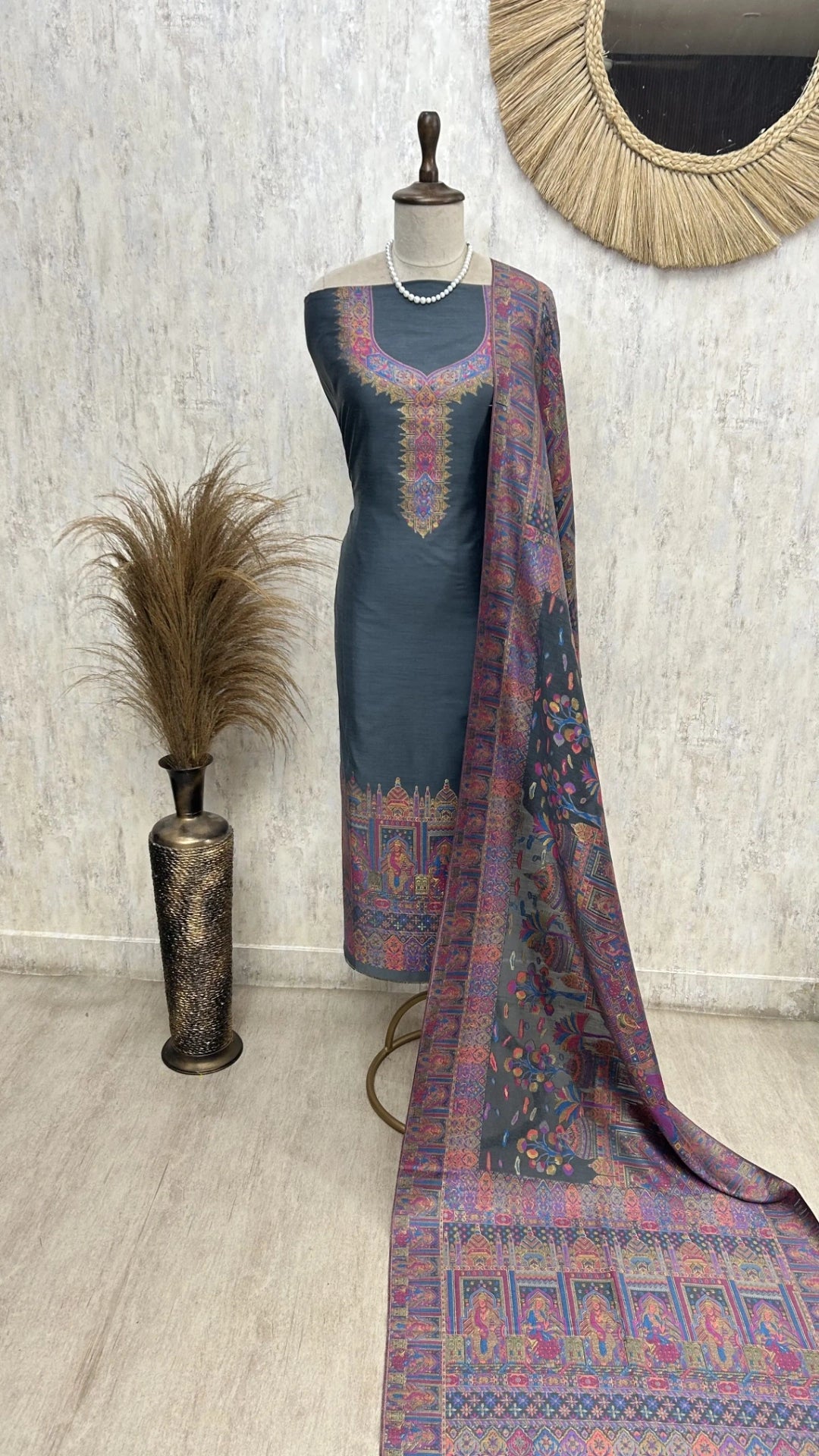 Kani Weaving Silk Unstitched Suit