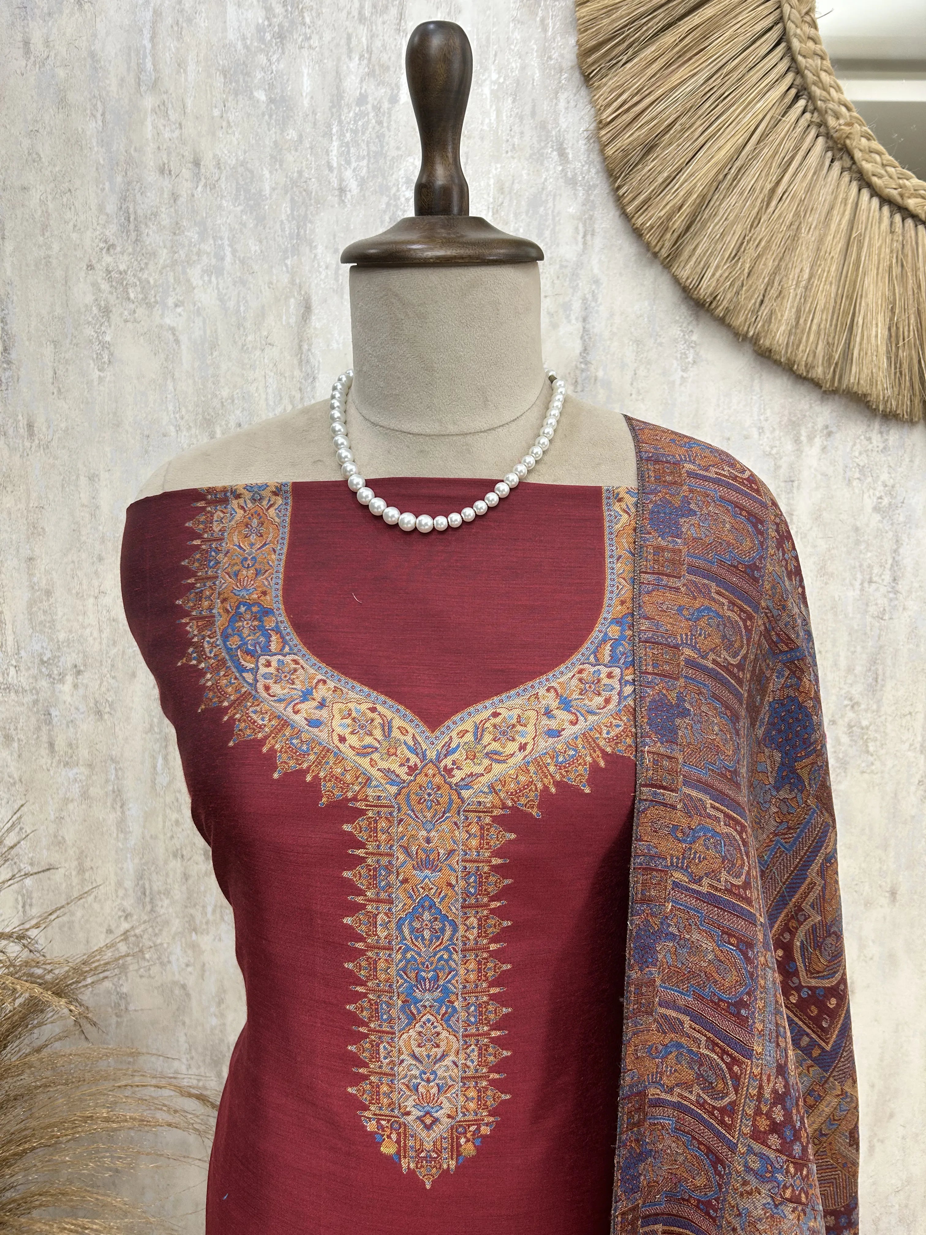 Kani Weaving Silk Unstitched Suit