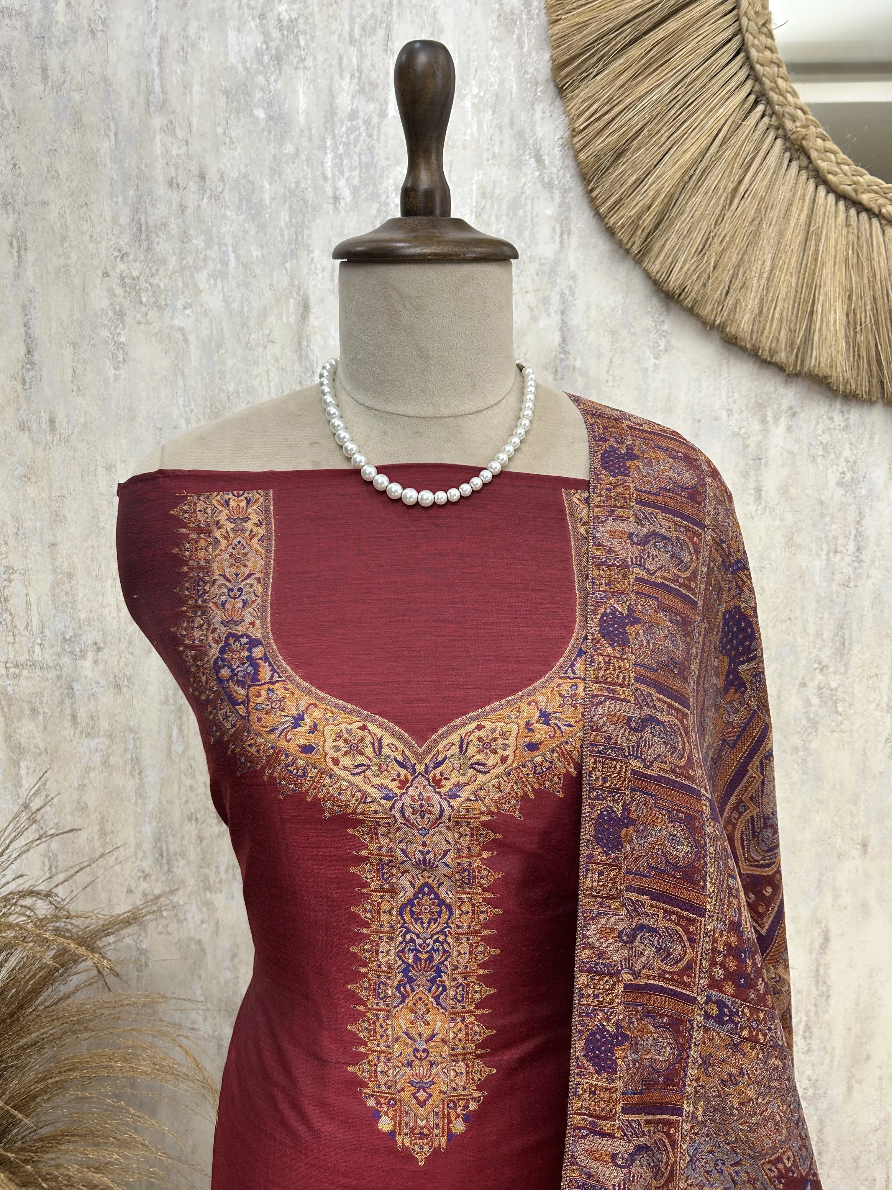 Kani Weaving Silk Unstitched Suit
