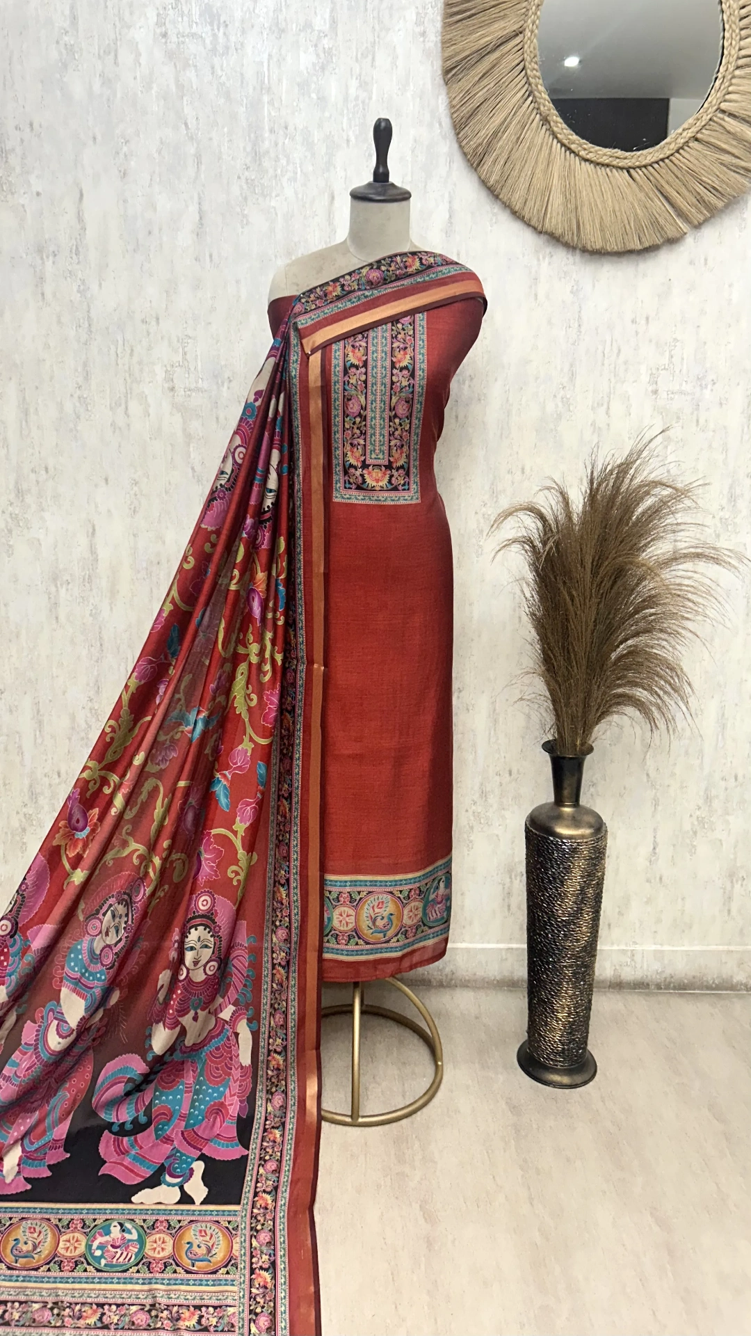 Royal Maheshwari Drapes Unstitched suit