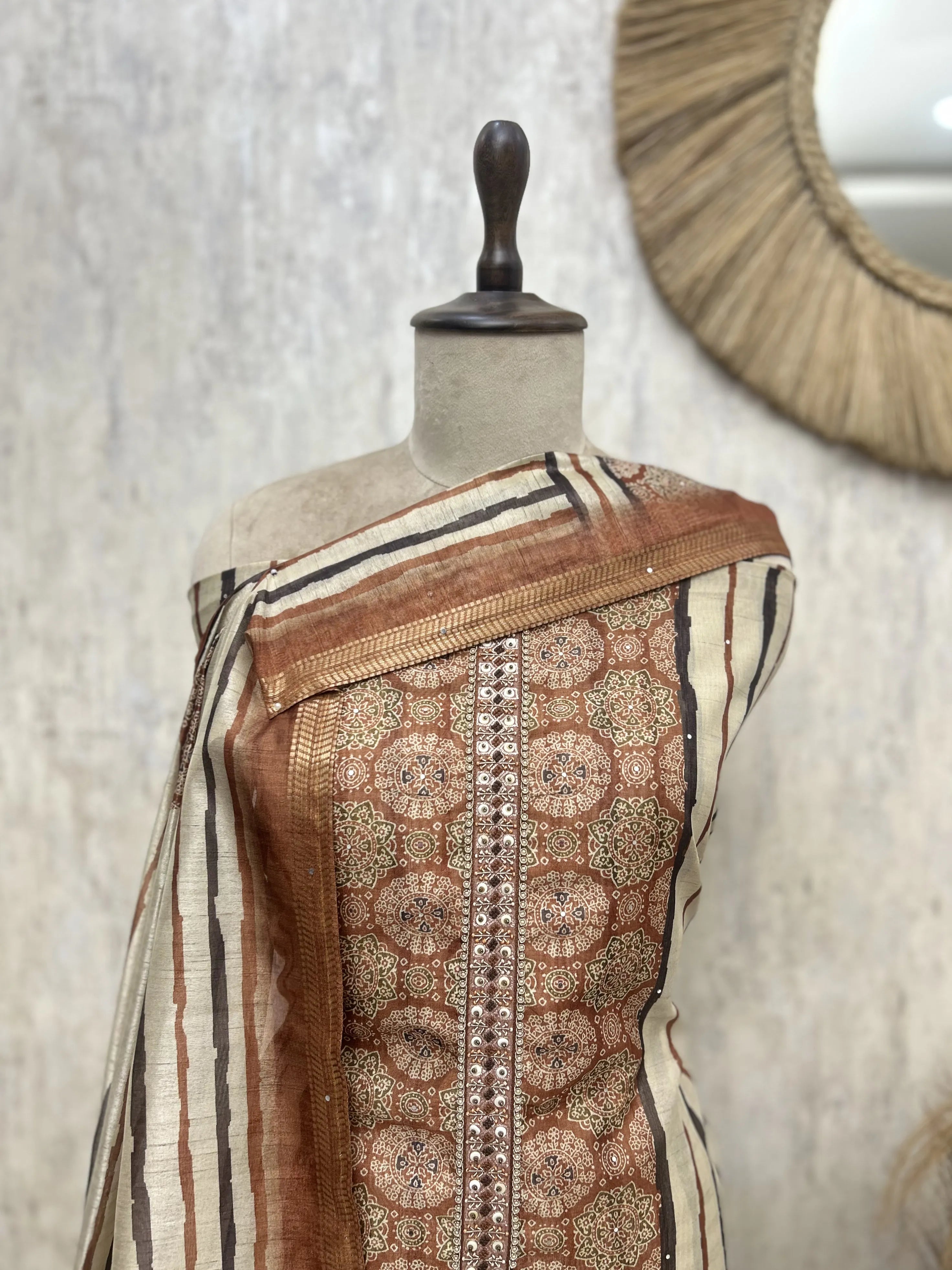 Summer Fabric Maheshwari Unstitched suit
