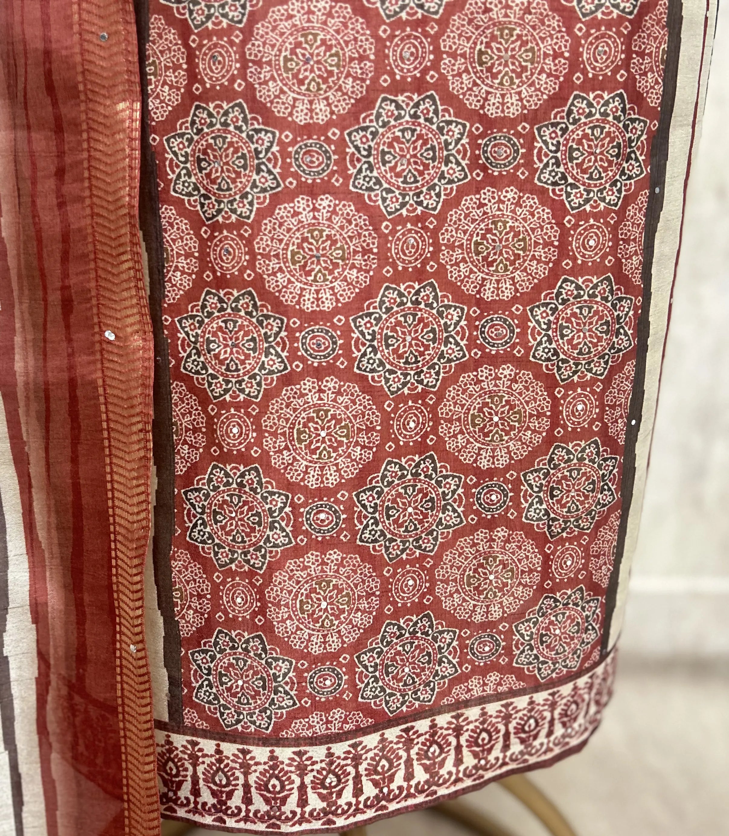 Summer Fabric Maheshwari Unstitched suit