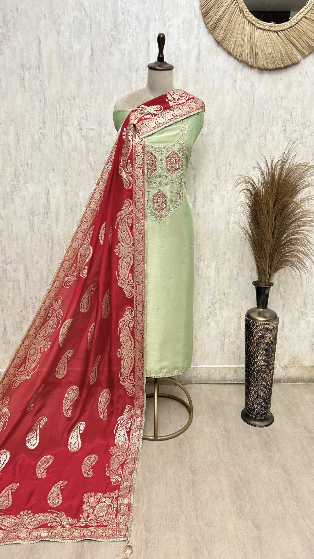 Touch of traditional Giraffe Tissue Unstitched Suits