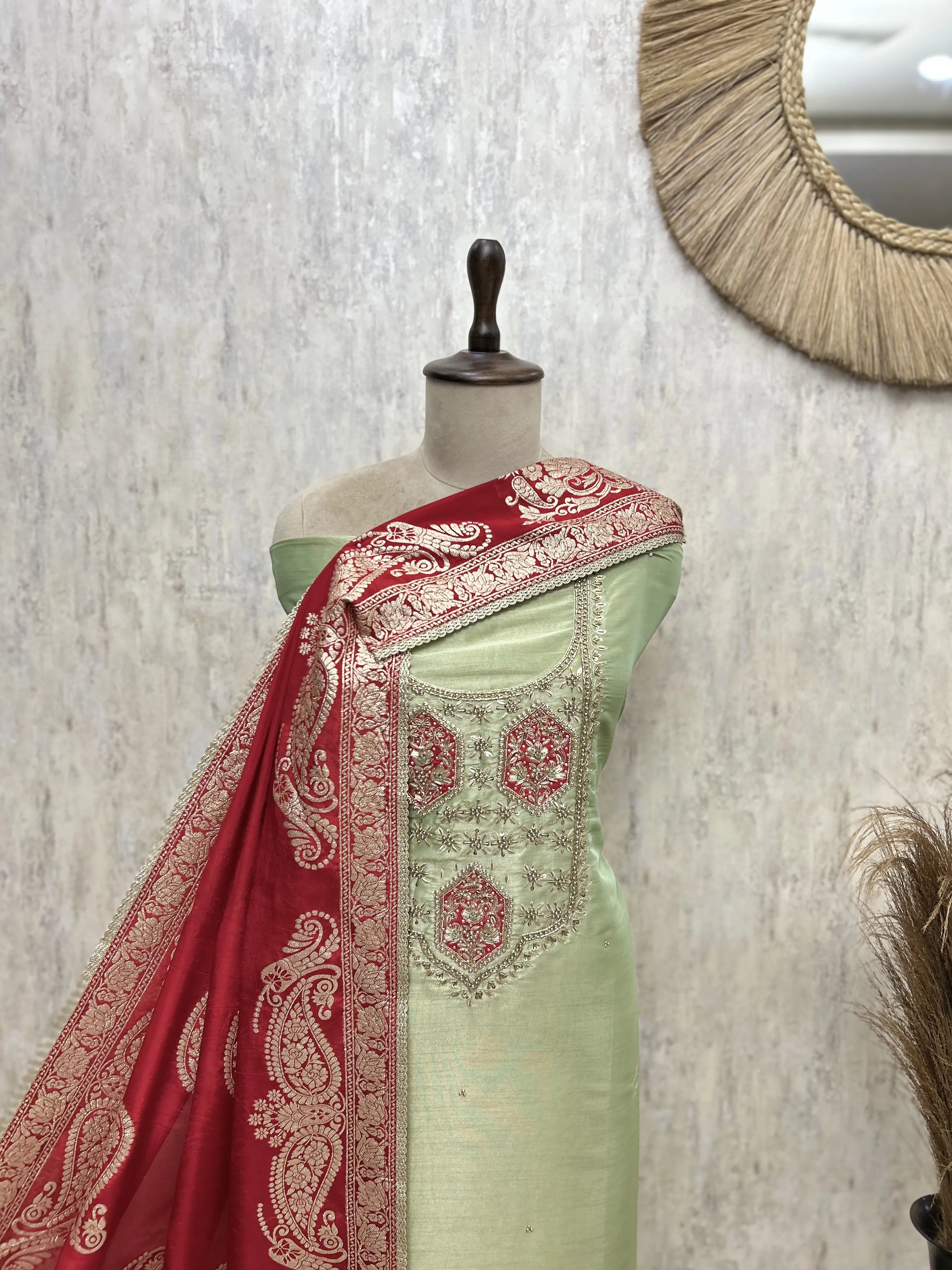 Touch of traditional Giraffe Tissue Unstitched Suits