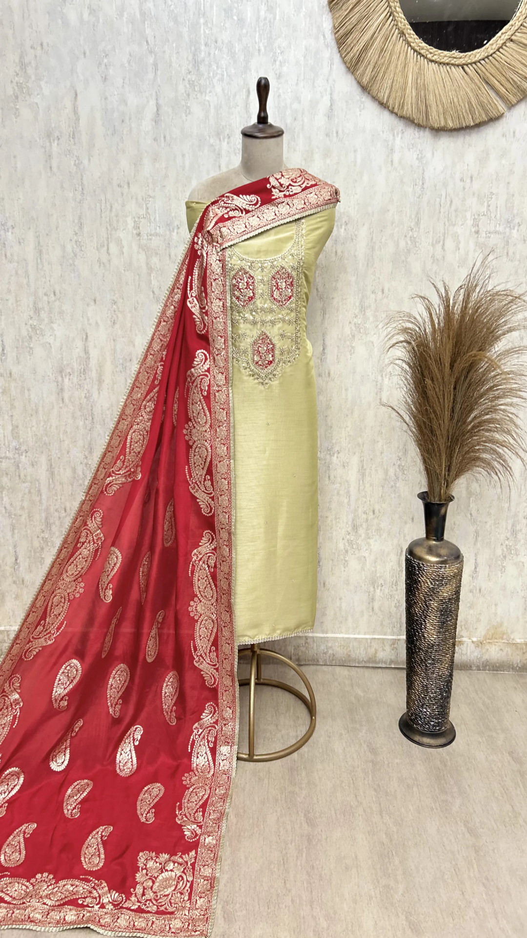 Touch of traditional Giraffe Tissue Unstitched Suits