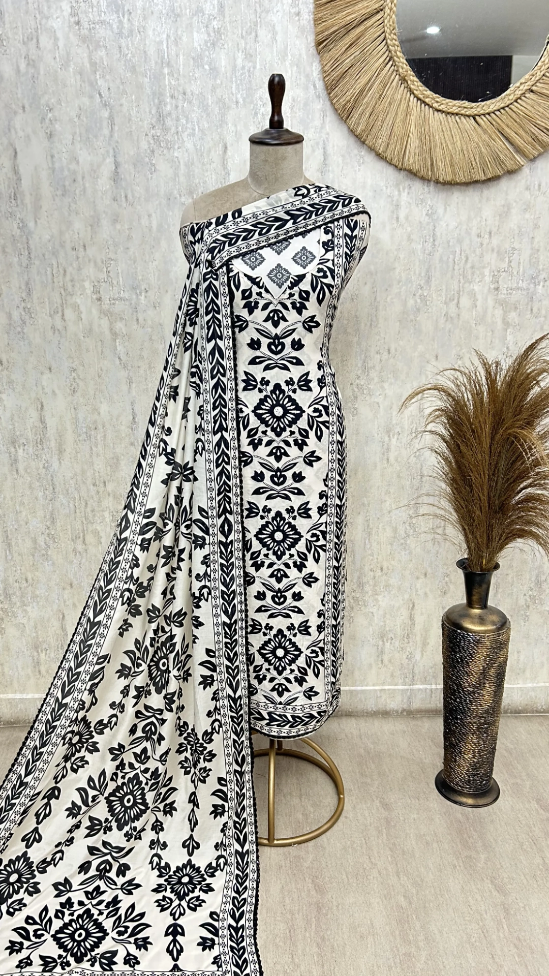 Ethereal Muslin Elegance Unstitched suit