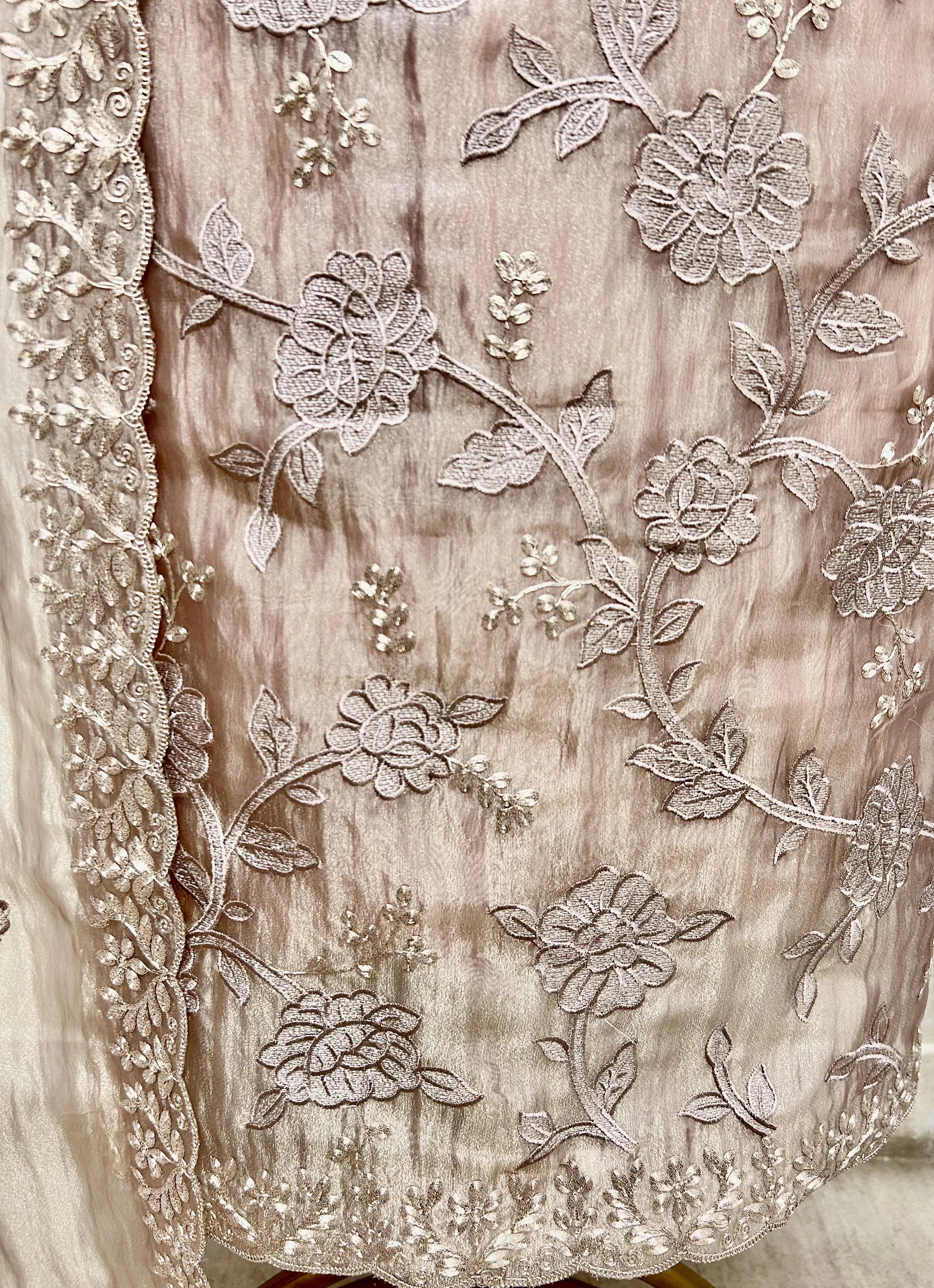 Refined Ethnic Look Crush tissue Unstitched suit