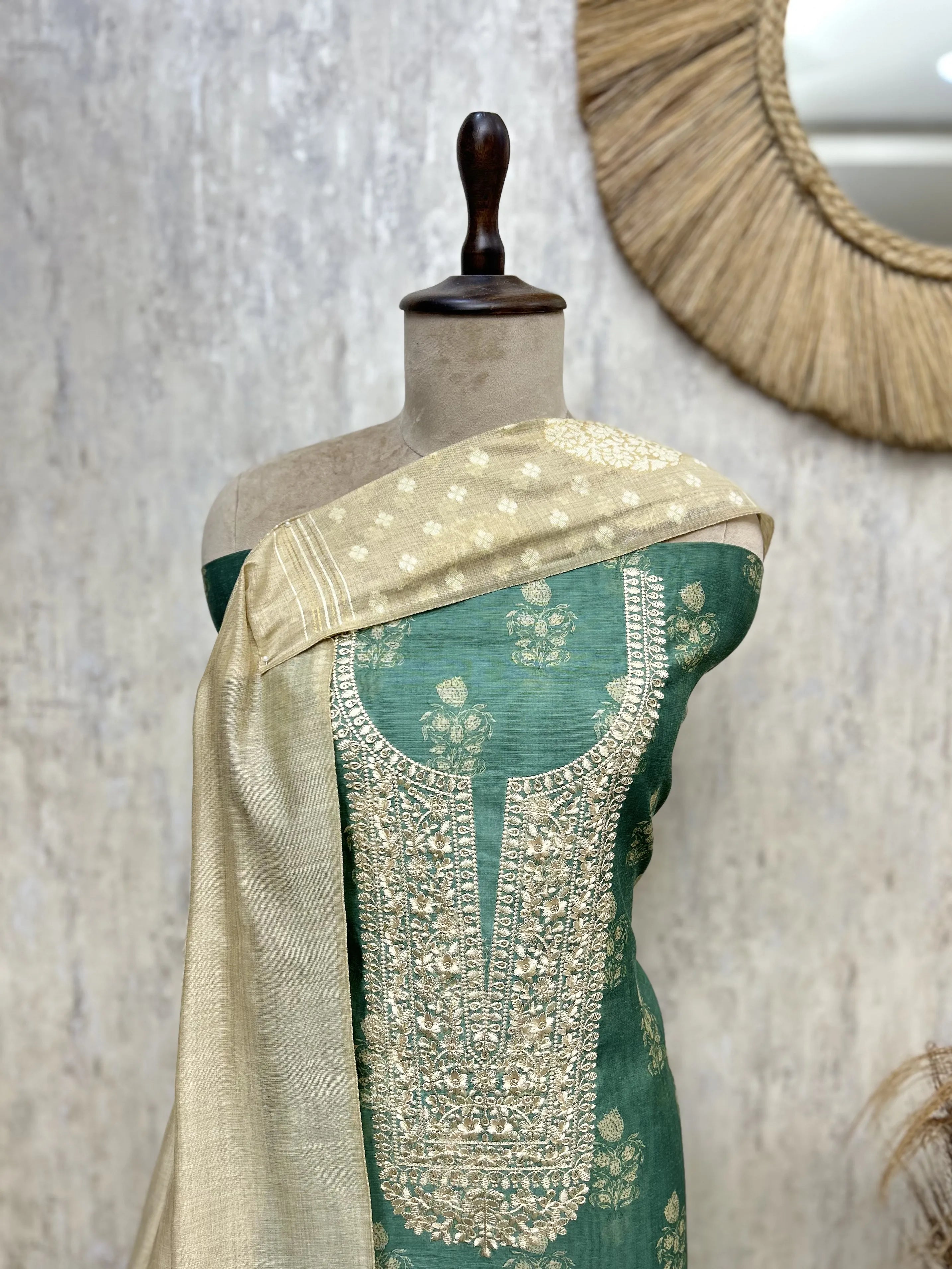 Floral print Maheshwari unstitched suit