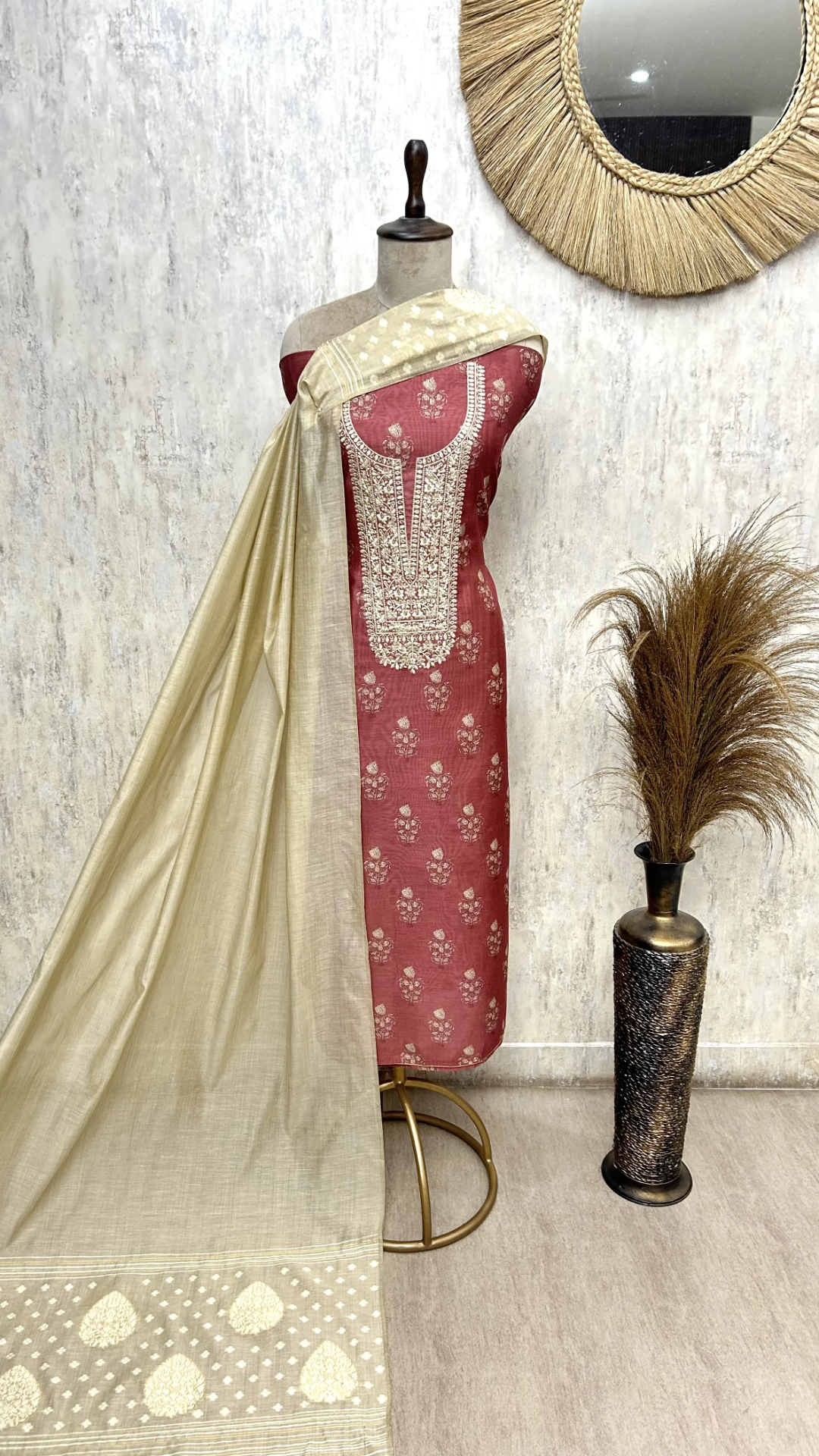 Floral print Maheshwari unstitched suit