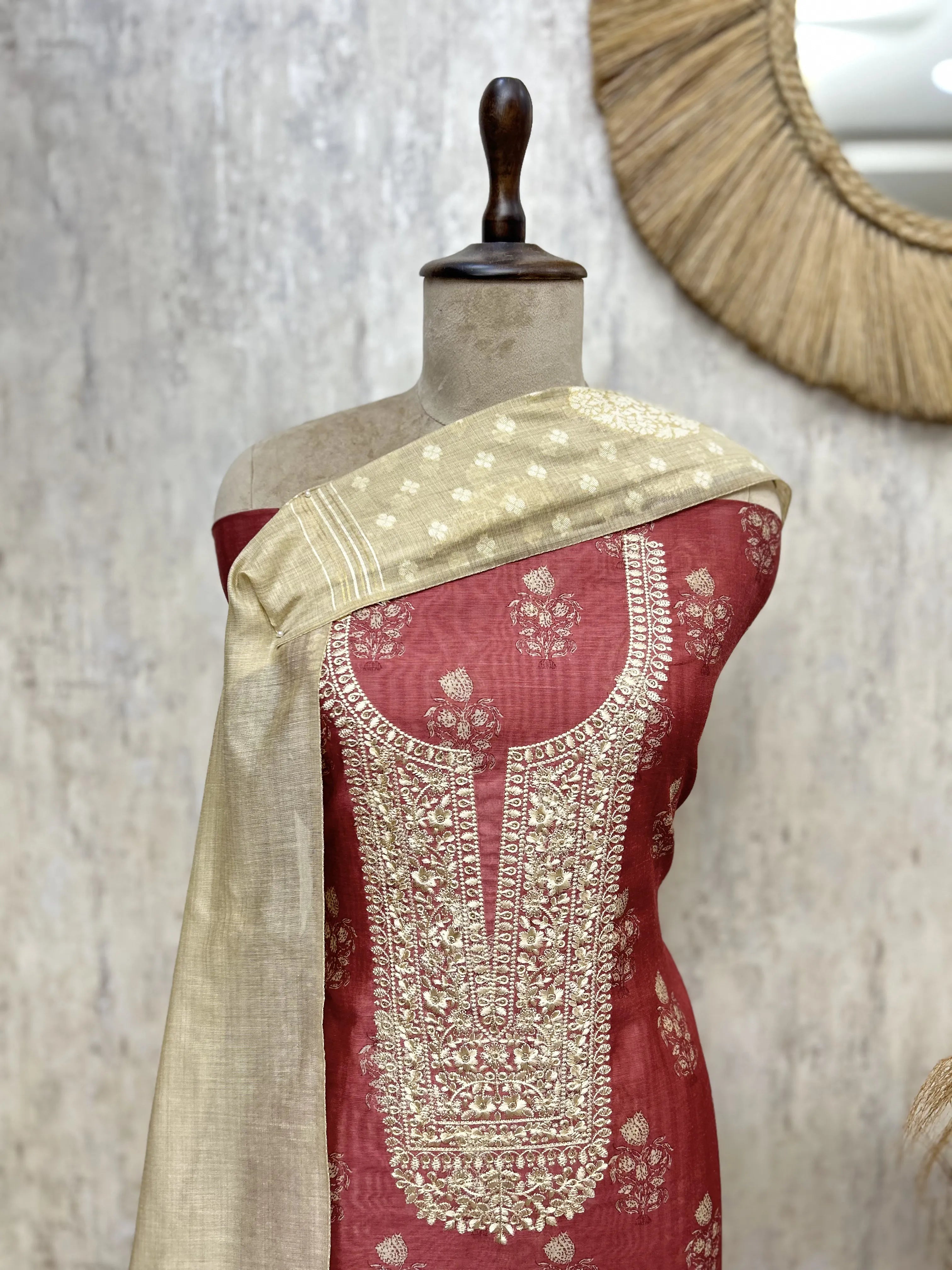 Floral print Maheshwari unstitched suit