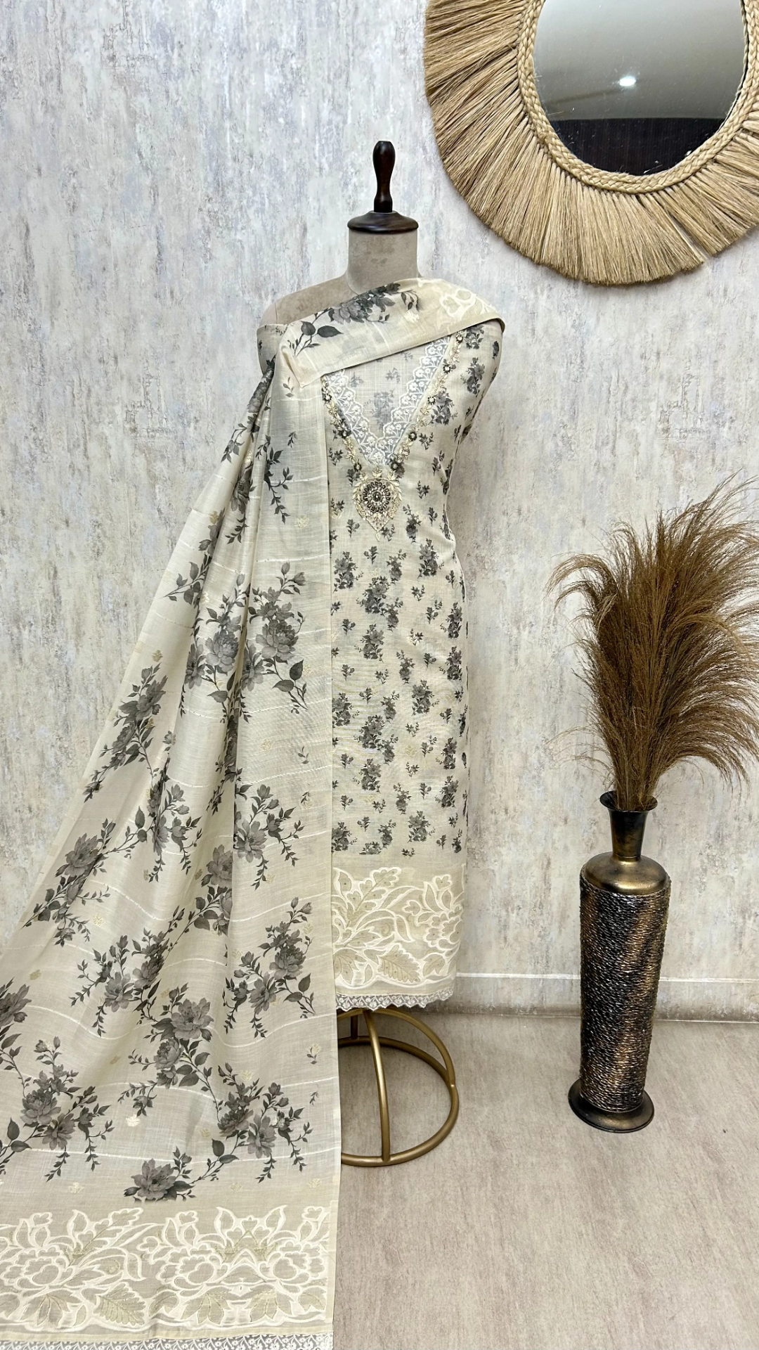 Elegant Ivory Floral Tissue linen Unstitched suit