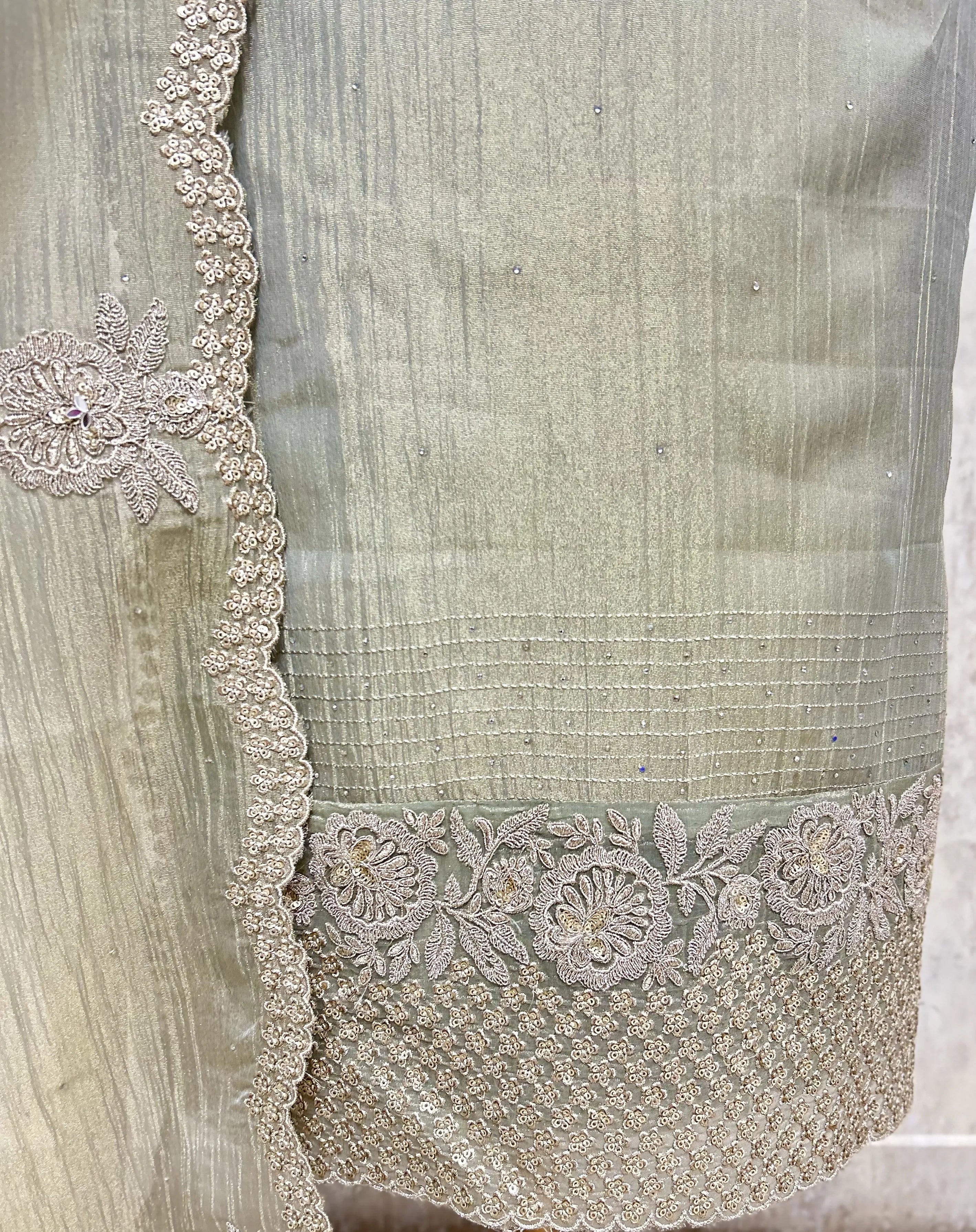 Elegant Ethnic Unstitched Crush tissue Suit