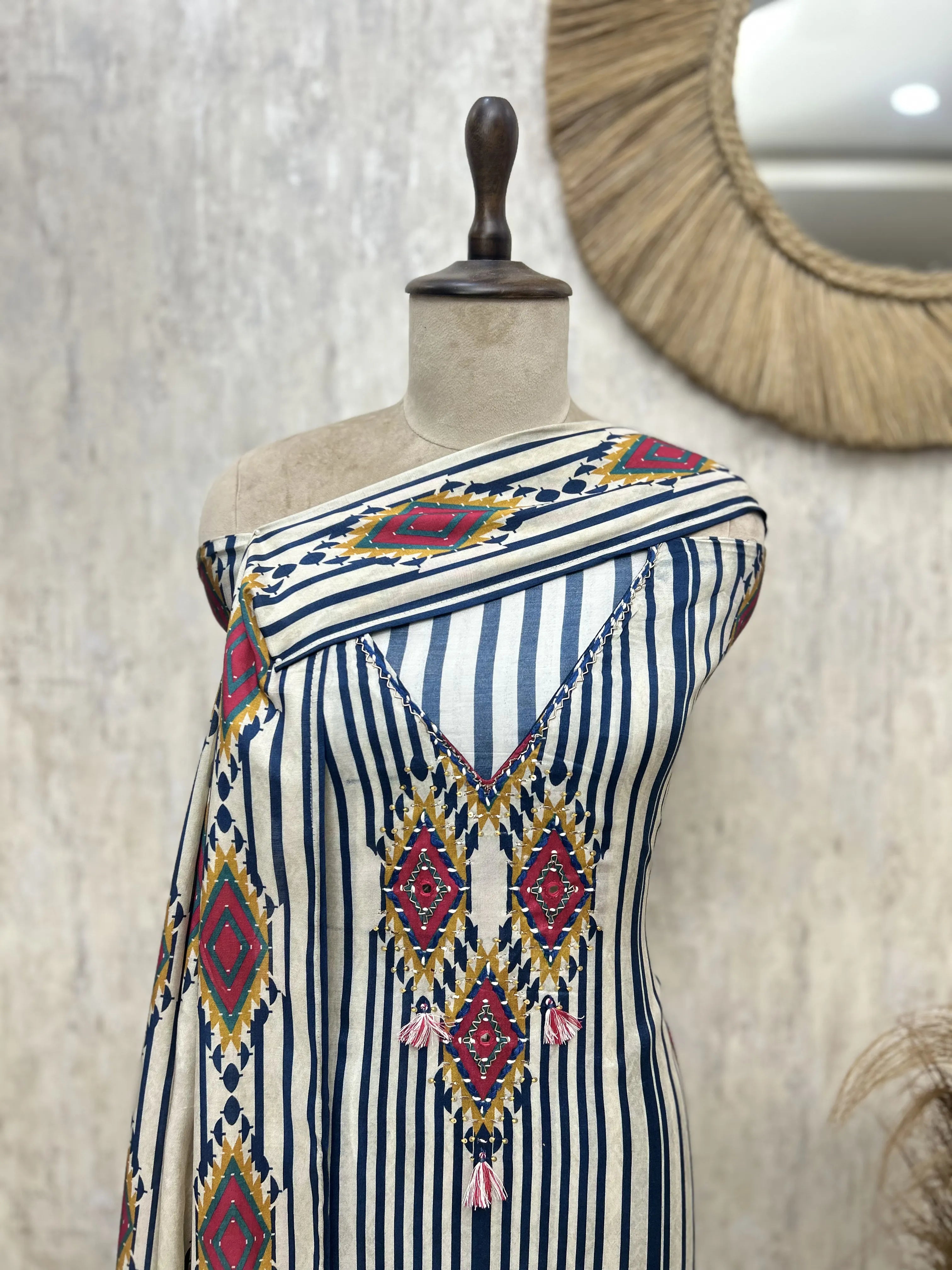 Floral Ikat Fusion Muslin Unstitched suit