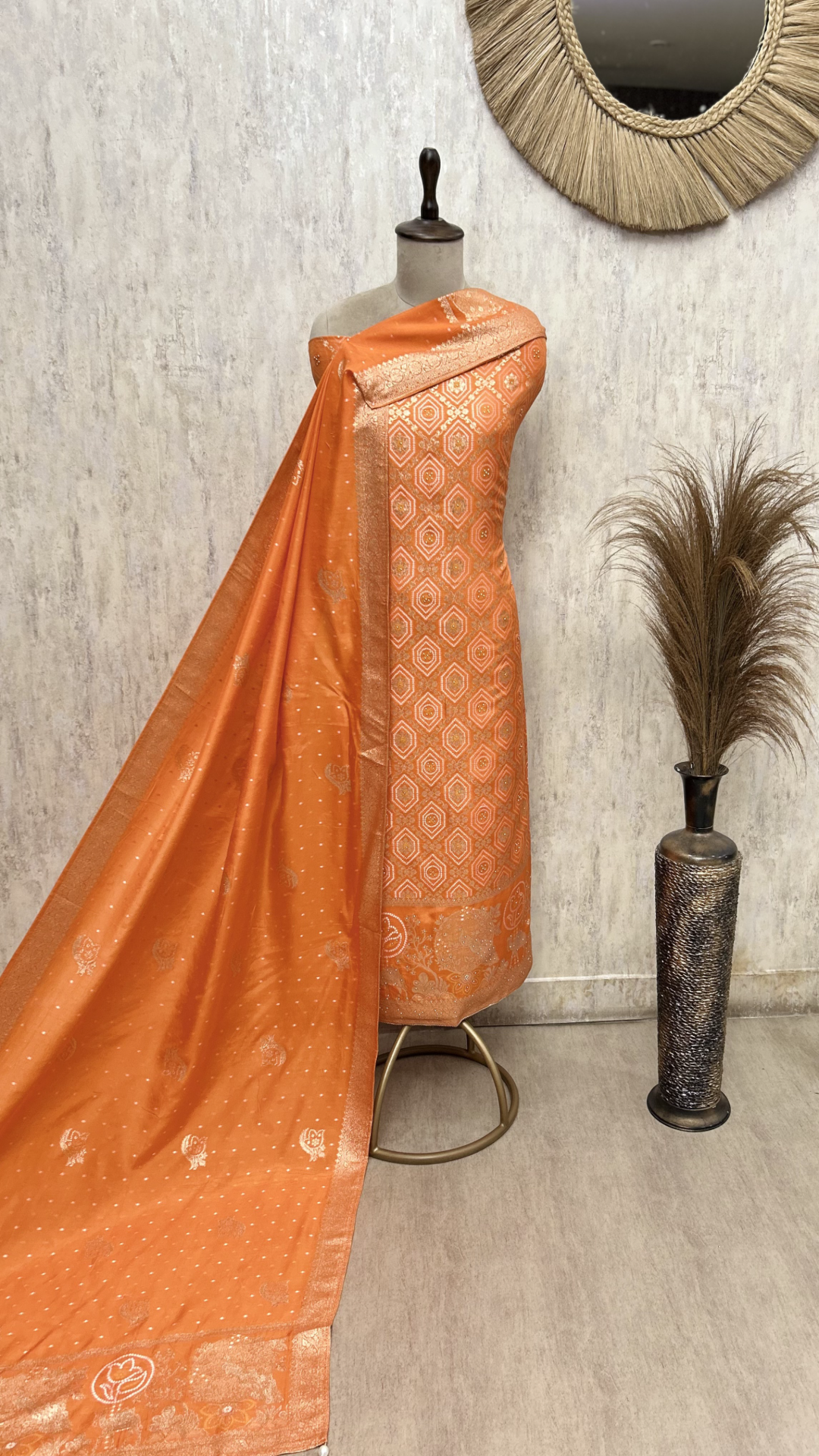 Ornate Allure Dola Silk Unstitched Suits