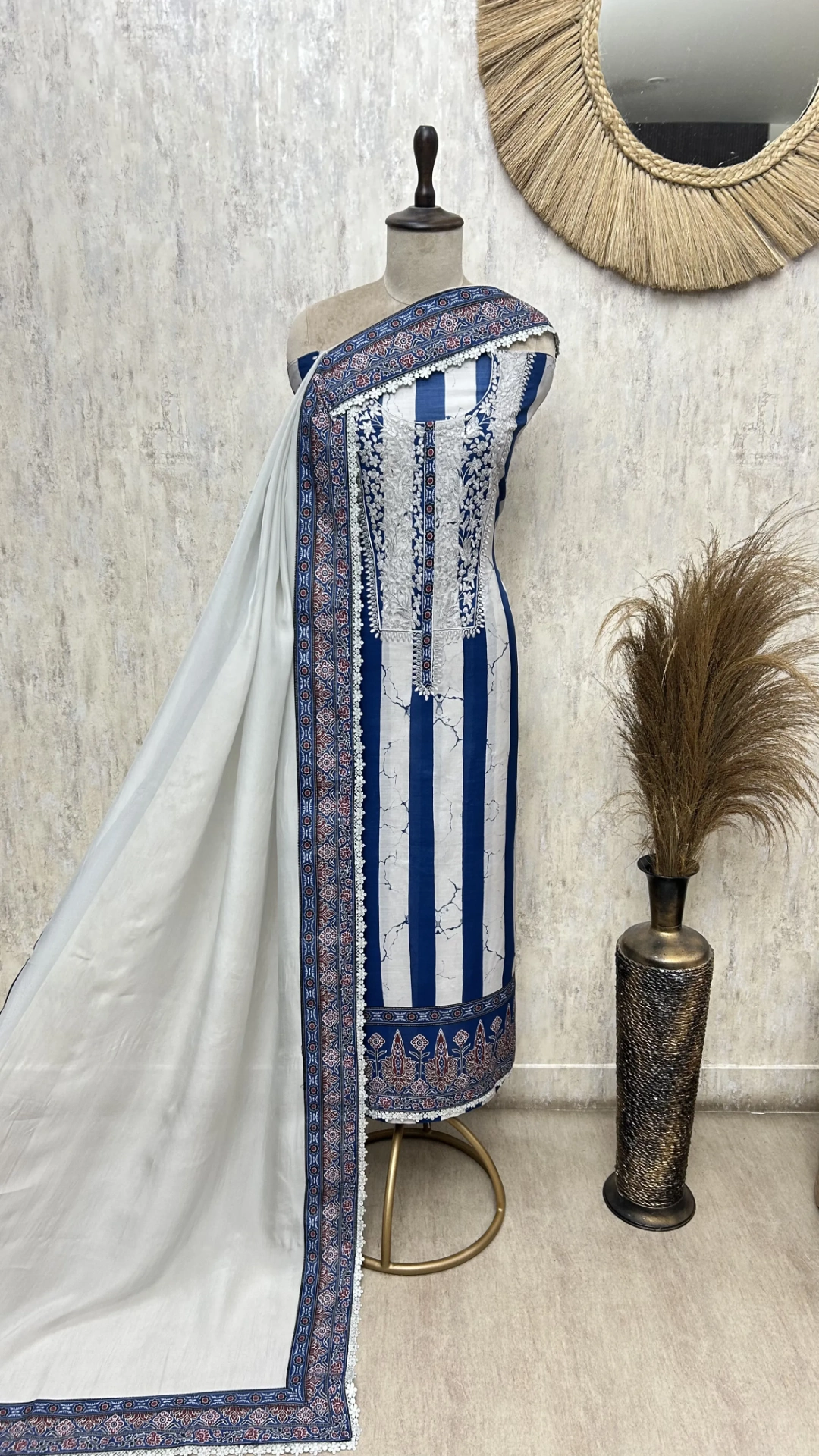Royal Print Grace Muslin Unstitched suit