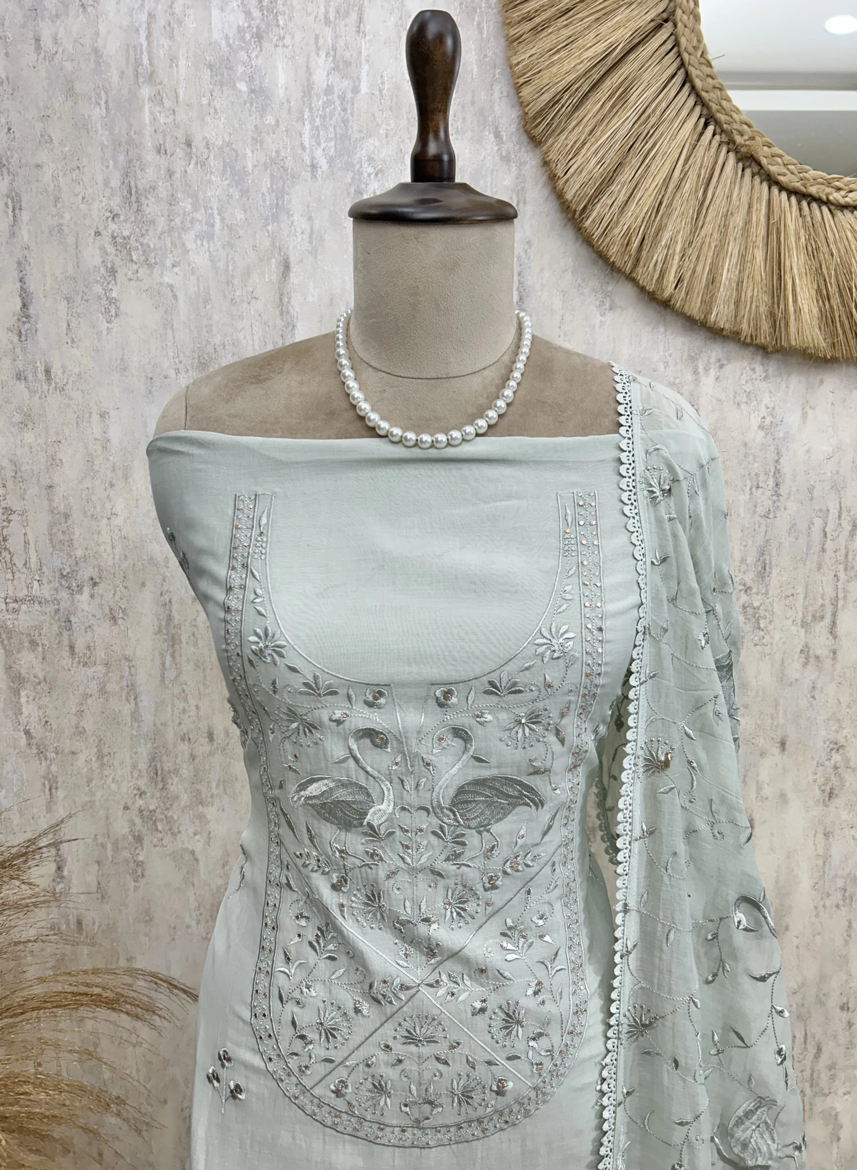 Thread Embroidery Mul Unstitched Suit Set