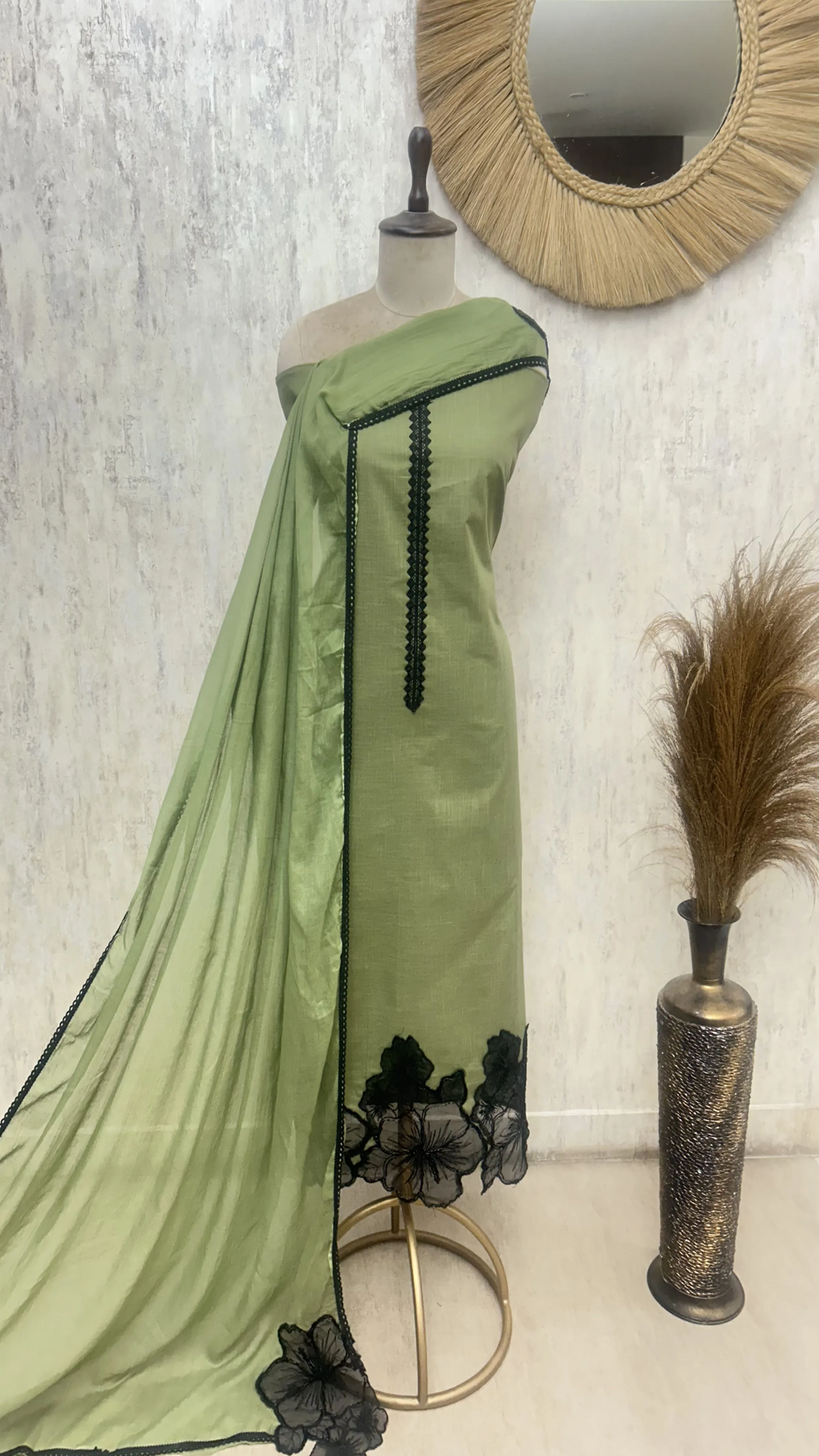 Elegant Ethnic Vibes Linen Cotton Unstitched suit