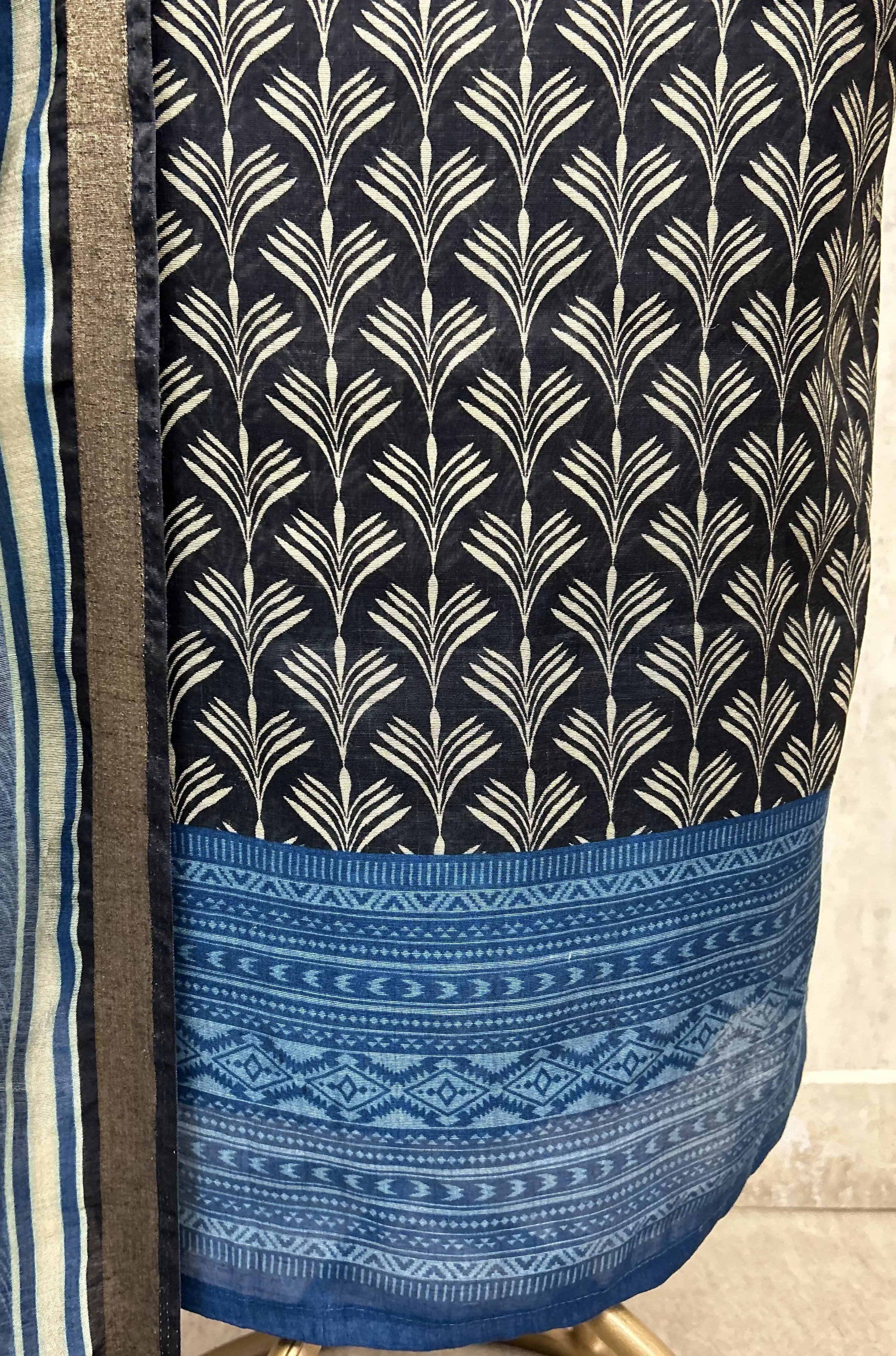 Artful Elegance Maheshwari Unstitched Suit