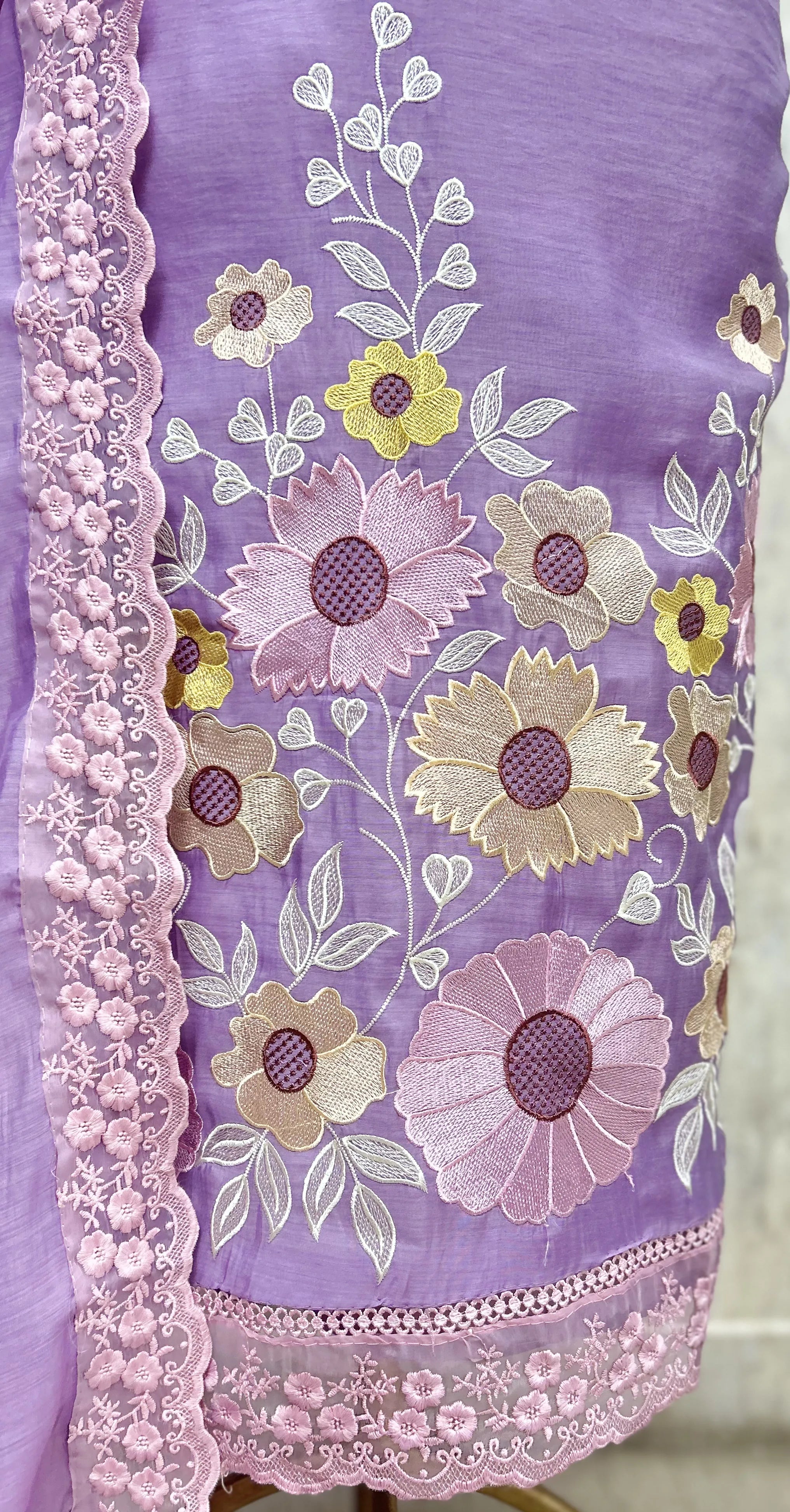 Floral Lace Garden Mul Chanderi Unstitched Suit