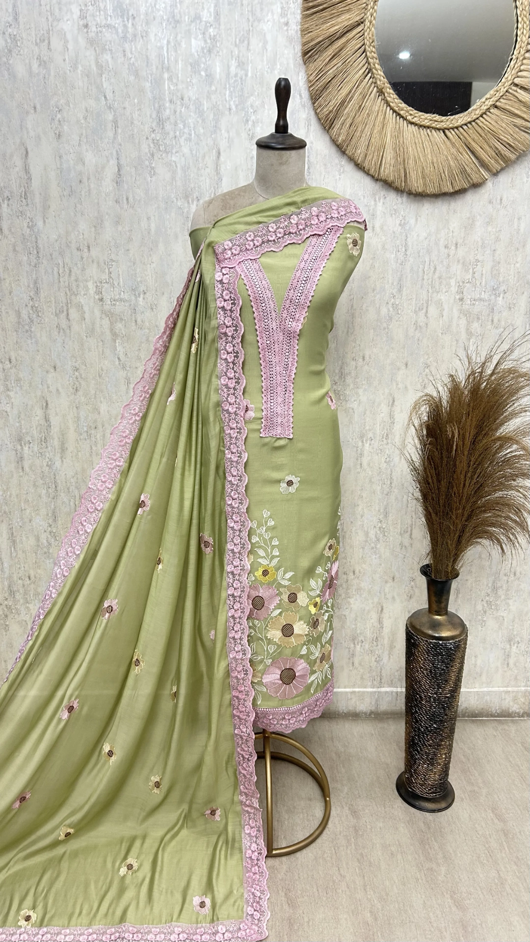 Floral Lace Garden Mul Chanderi Unstitched Suit