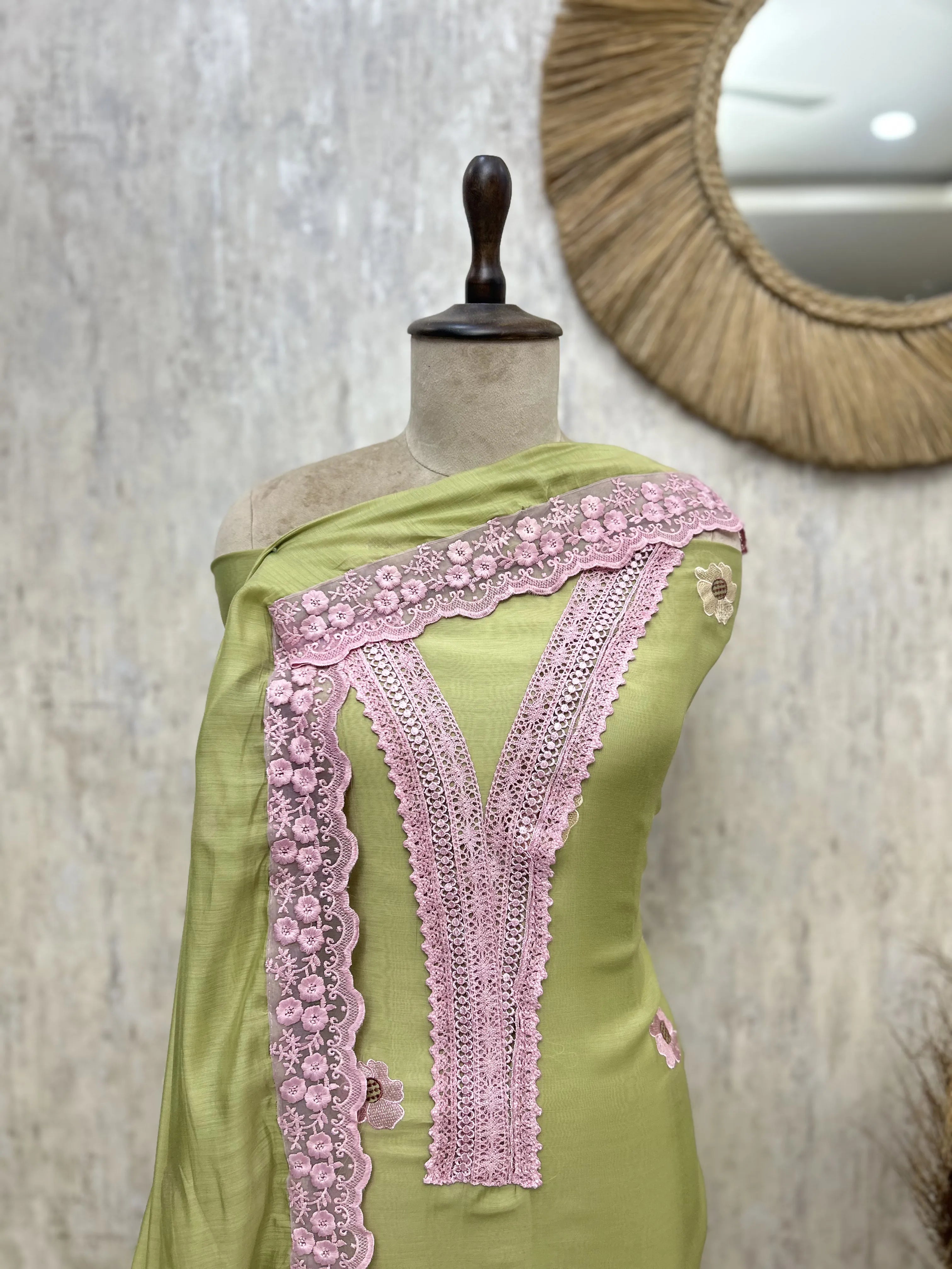 Floral Lace Garden Mul Chanderi Unstitched Suit