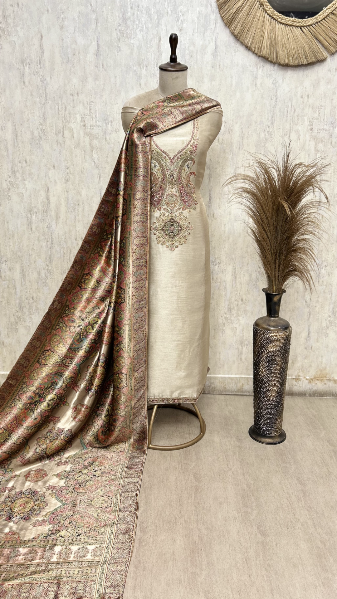 Art of Regal Drape Giraffe Tissue Unstitched Suits