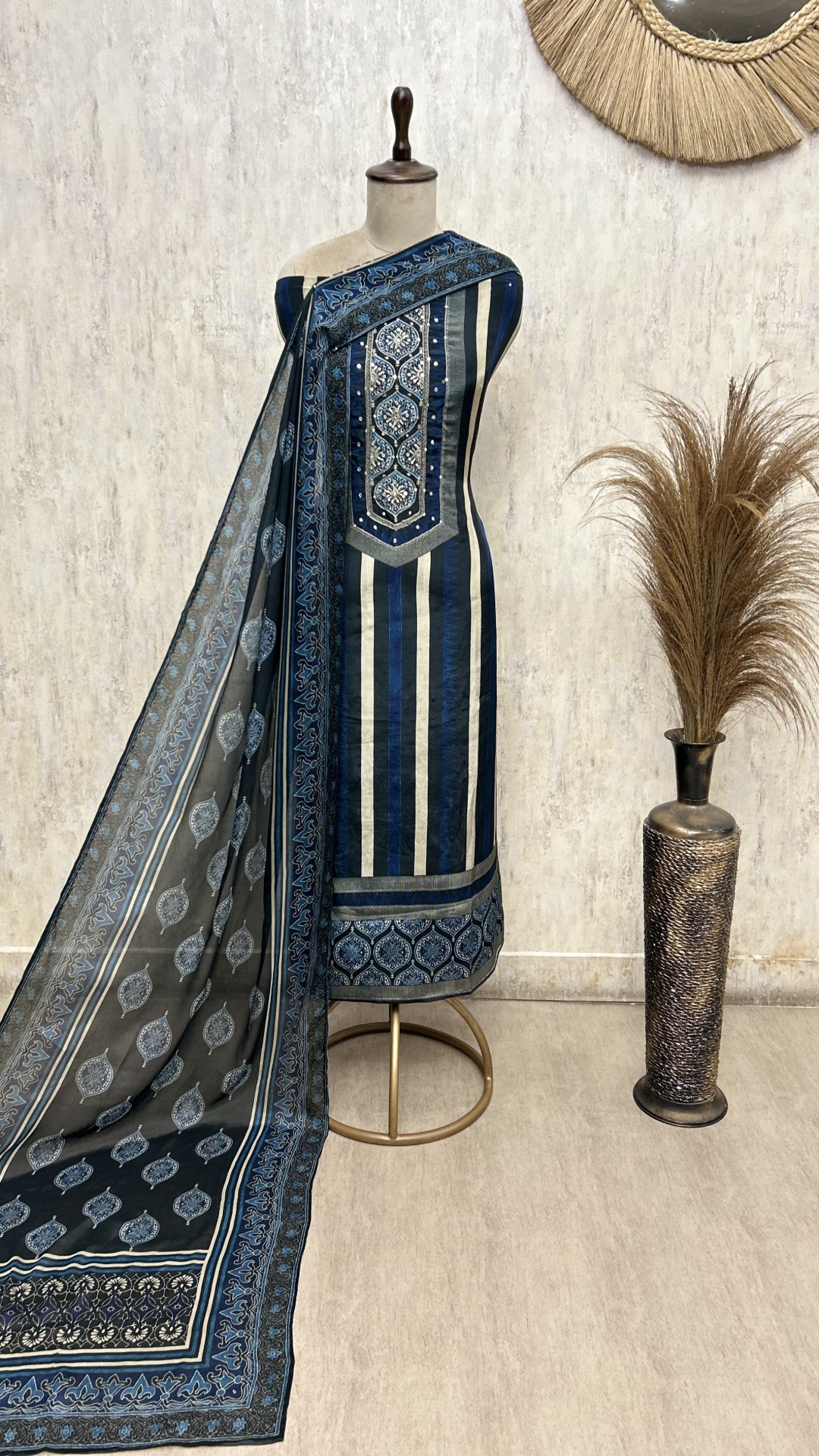Grandeur of Pattern Crepe Unstitched Suits
