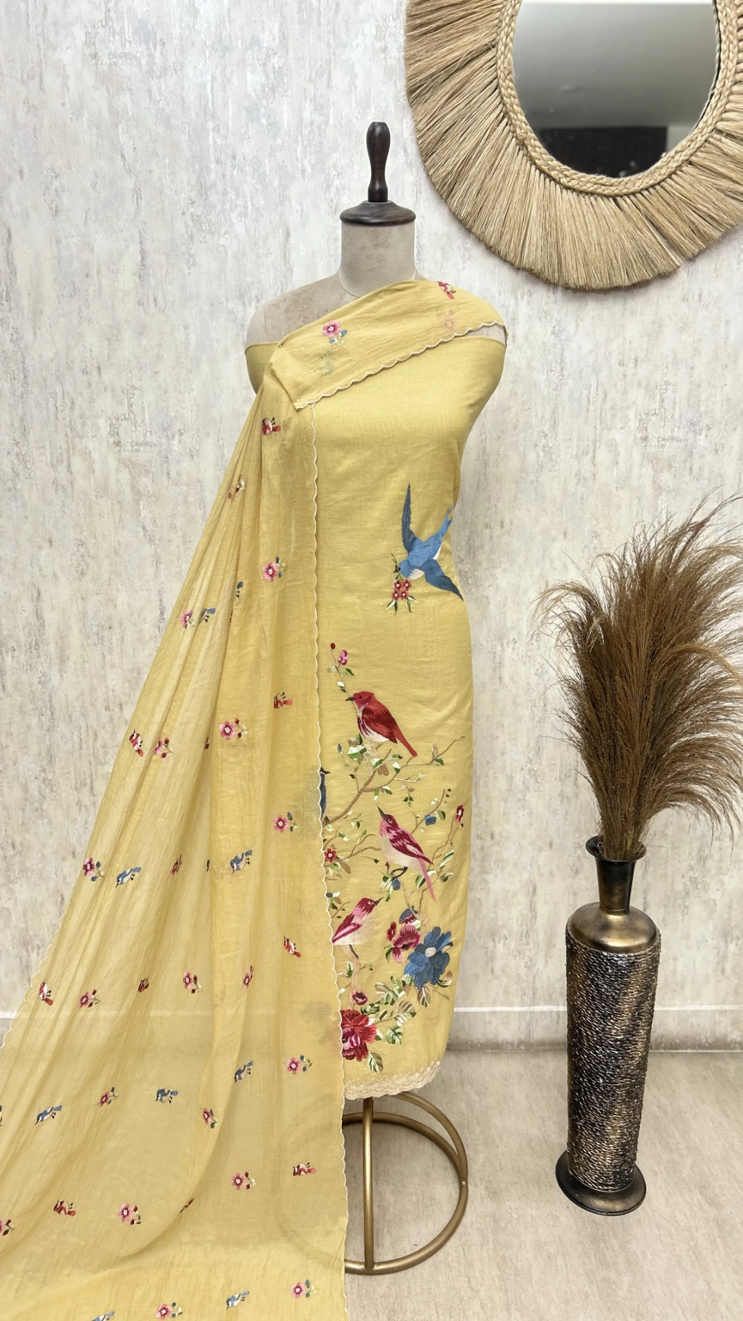 Graceful Mul Unsitched Suit with Bird Motif