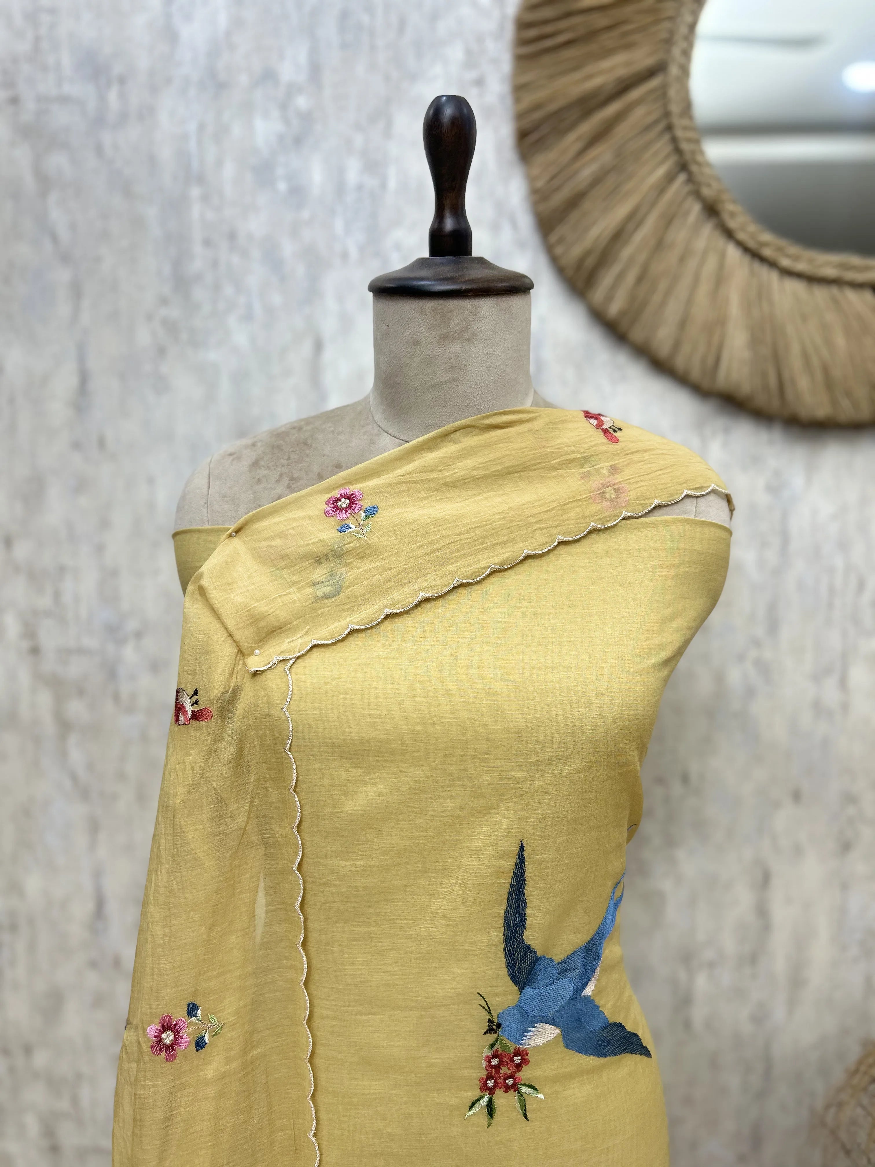 Graceful Mul Unsitched Suit with Bird Motif