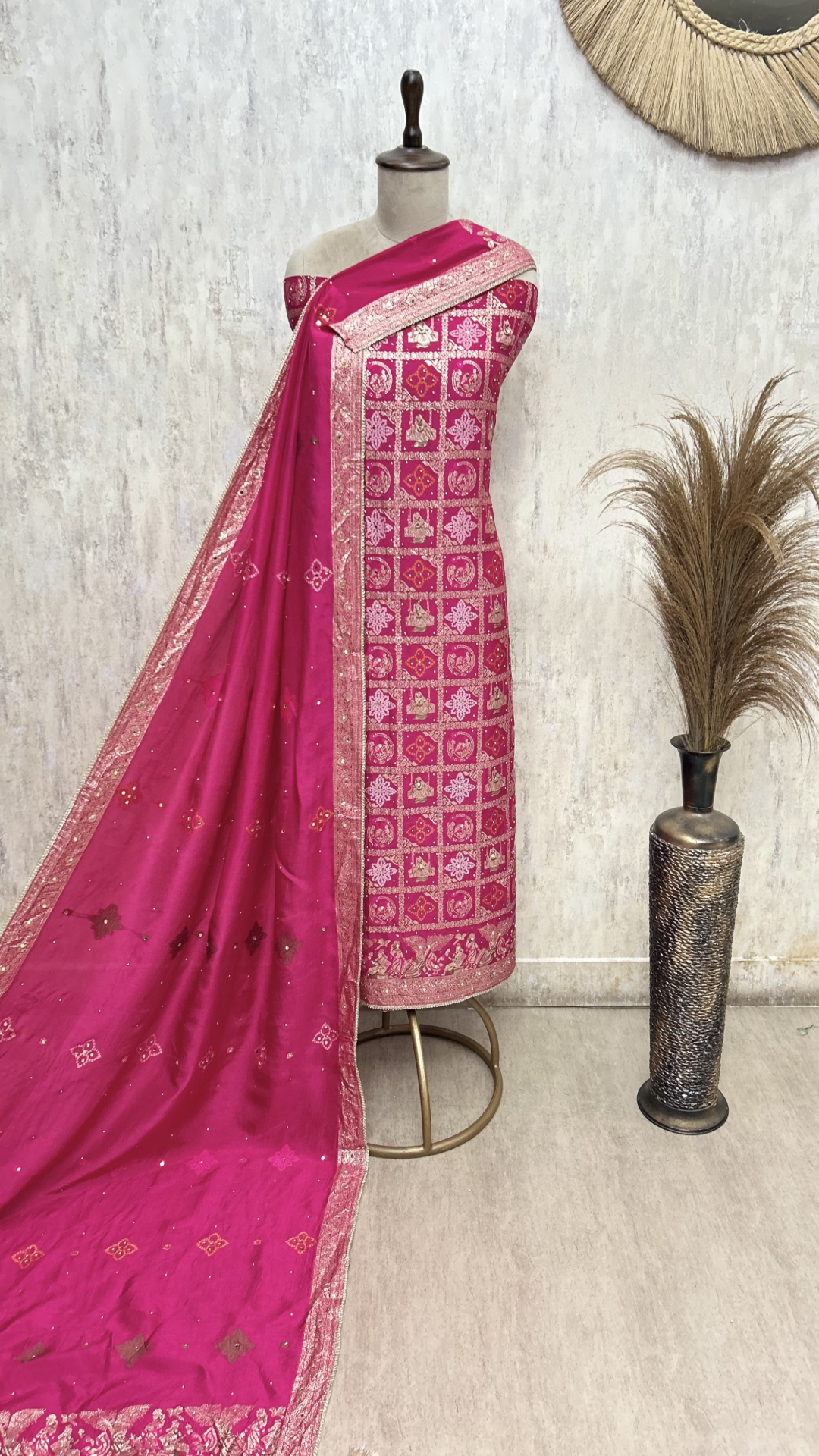Heirloom Weaves Dola Silk  Unsticthed Suits