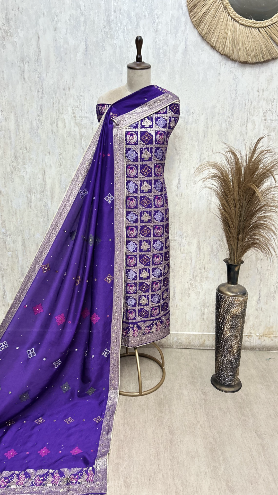 Heirloom Weaves Dola Silk  Unsticthed Suits