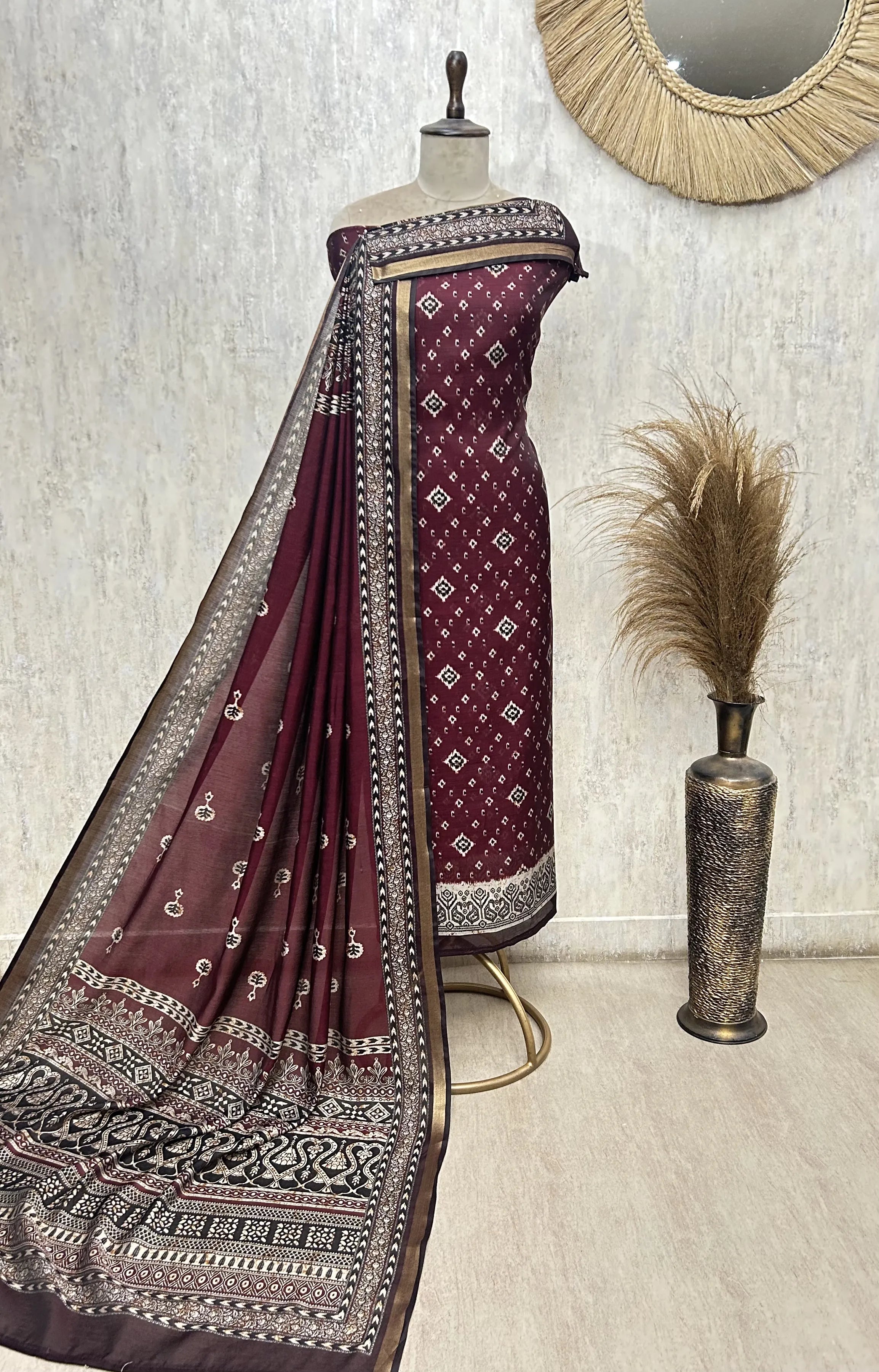Ikkat graceful Unstitched Suit